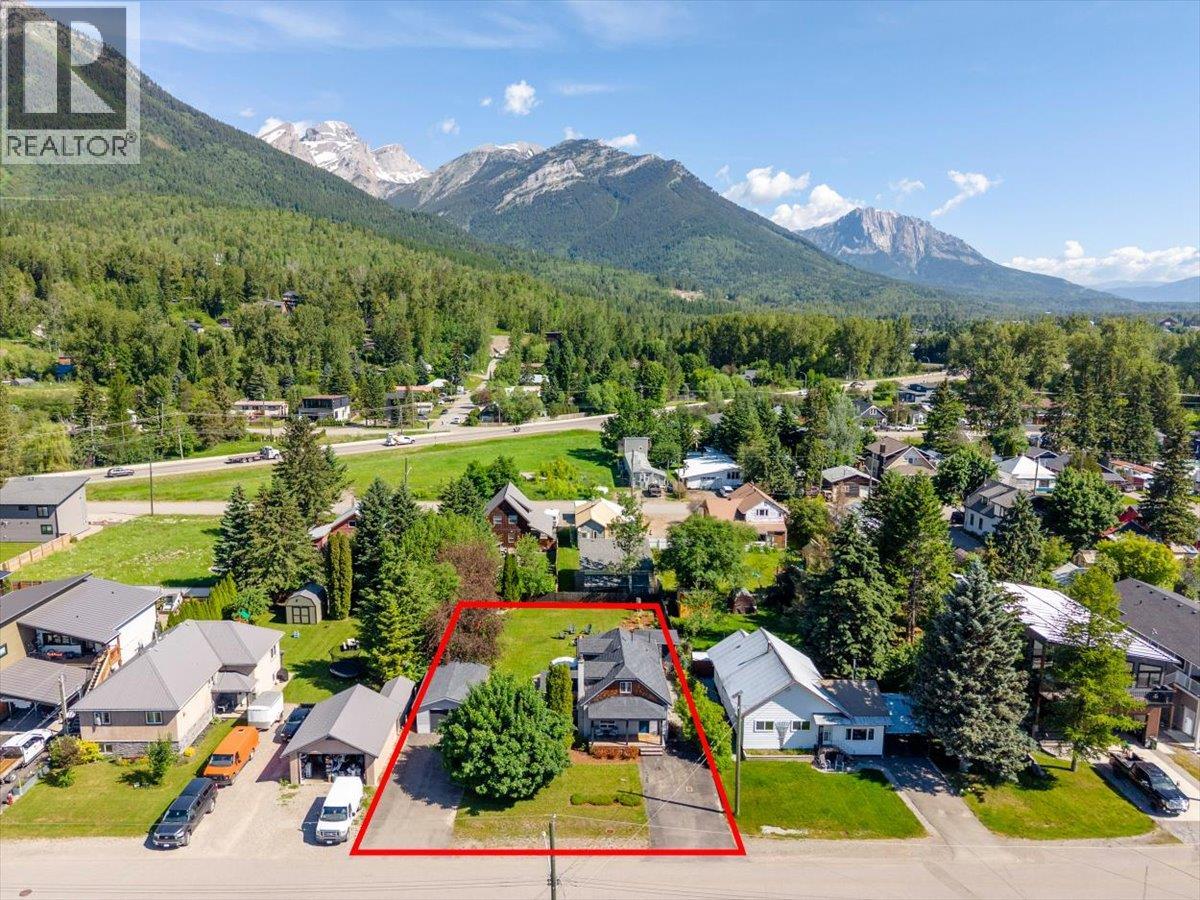 1169 Mcleod Avenue, Fernie, British Columbia  V0B 1M1 - Photo 48 - 10392322