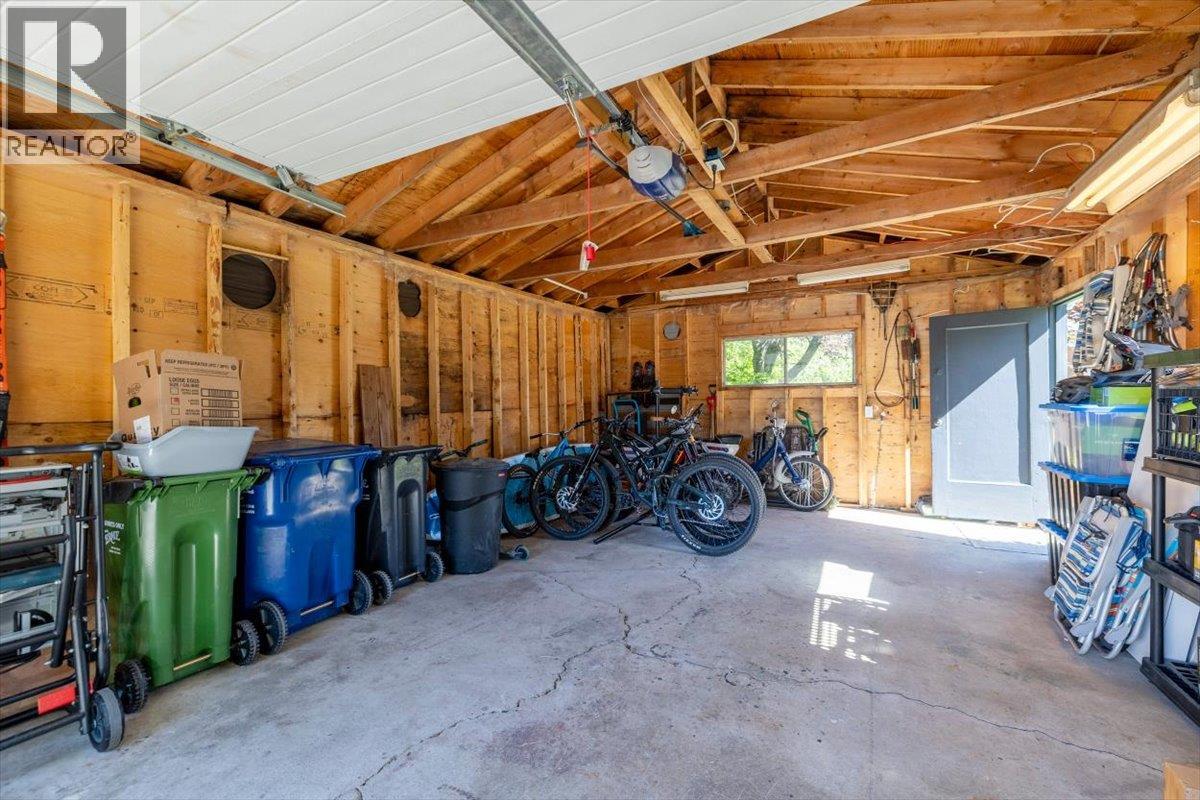 1169 Mcleod Avenue, Fernie, British Columbia  V0B 1M1 - Photo 64 - 10392322