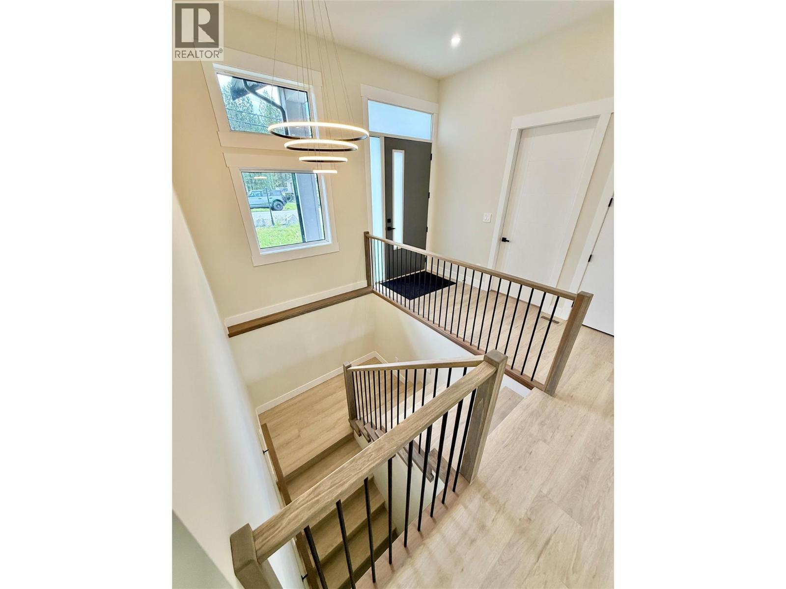 245 Prospect Drive, Grand Forks, British Columbia  V0H 1H2 - Photo 4 - 10392645