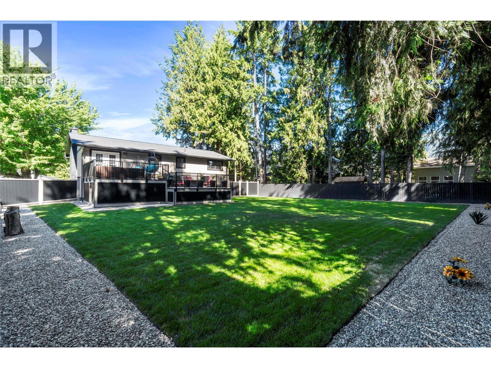 713 Hemlock Crescent S, Sicamous, British Columbia  V0E 2V1 - Photo 38 - 10392431