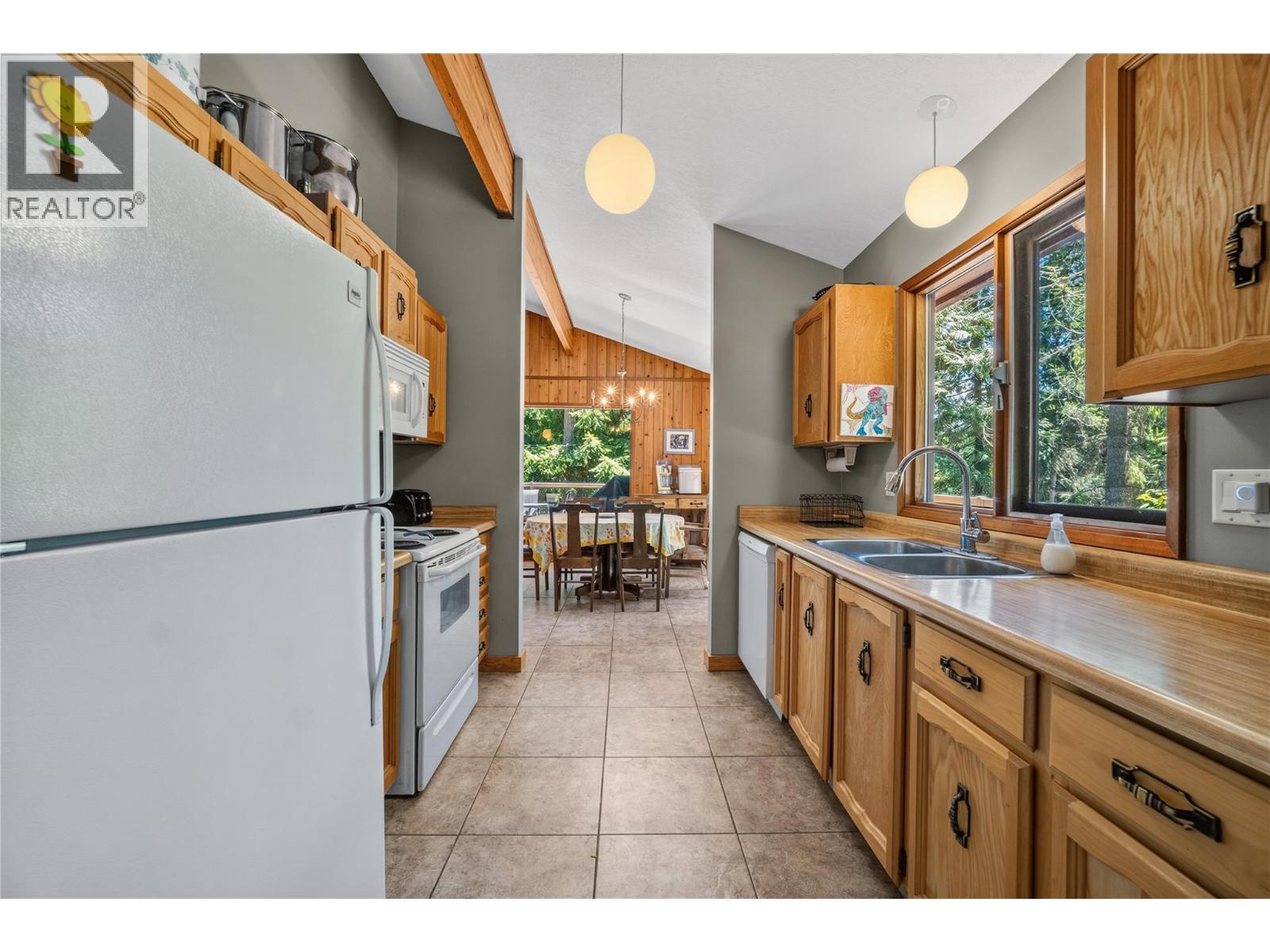 7429 Sunnybrae Canoe Point Road Unit# 28, Tappen, British Columbia  V0E 2X1 - Photo 14 - 10392426