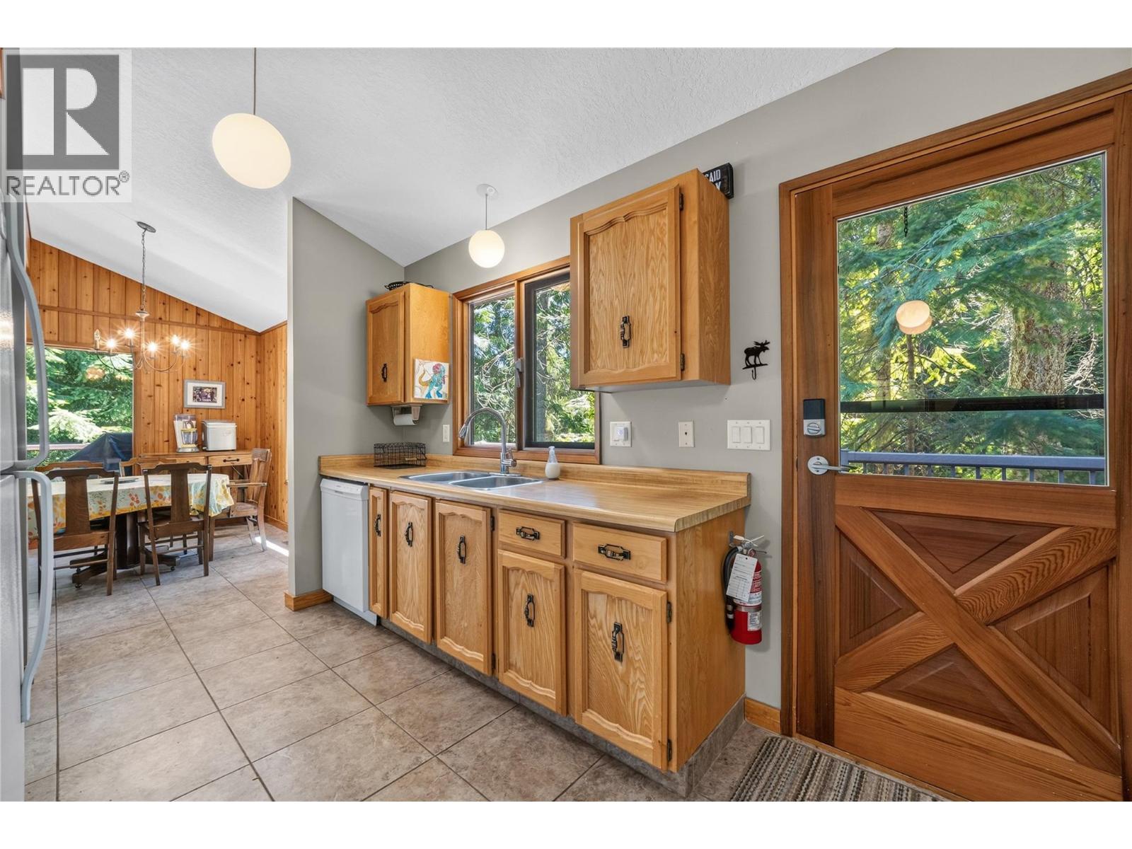 7429 Sunnybrae Canoe Point Road Unit# 28, Tappen, British Columbia  V0E 2X1 - Photo 16 - 10392426