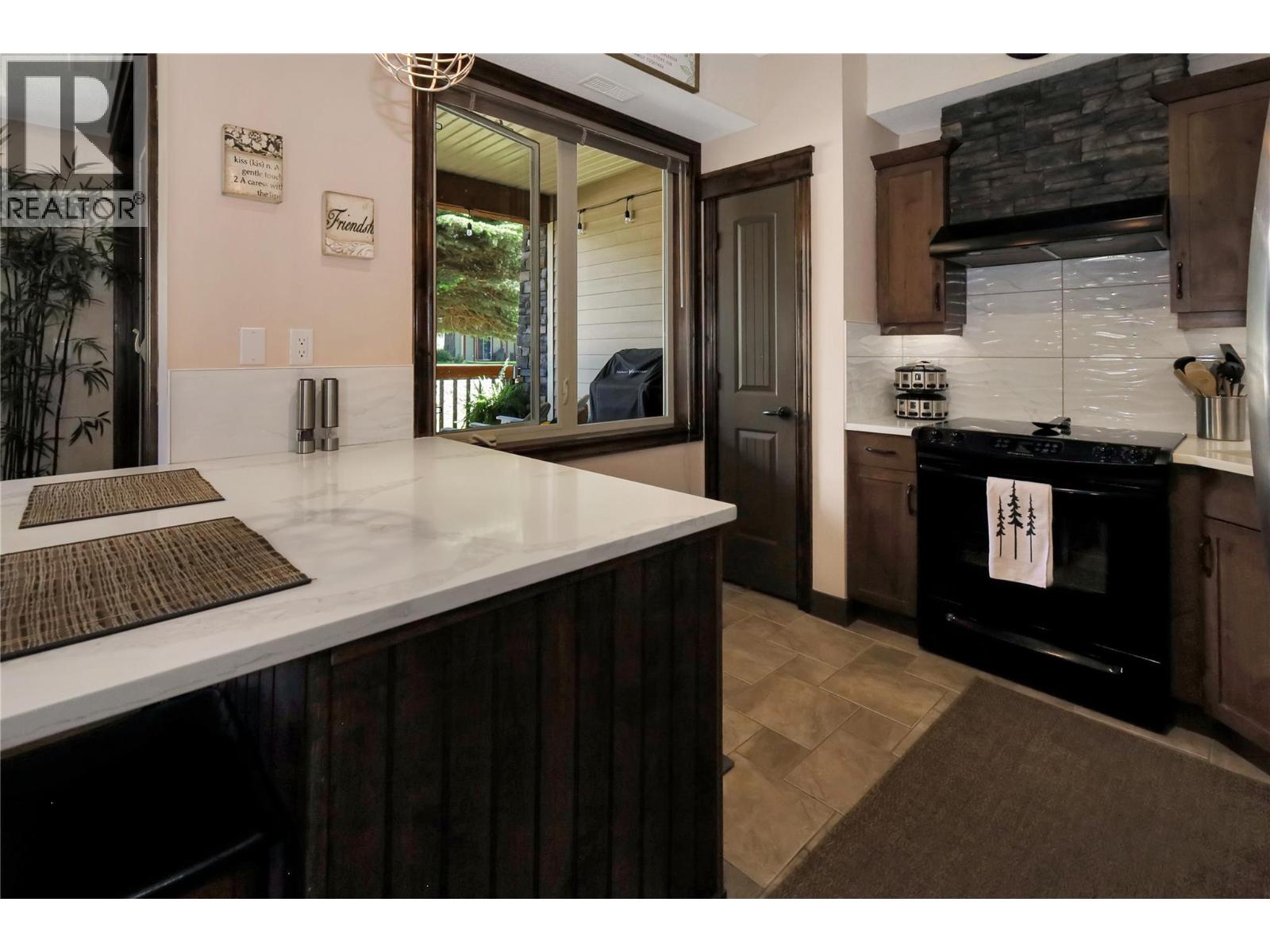 7495 Columbia Avenue Unit# 1106, Radium Hot Springs, British Columbia  V0A 1M0 - Photo 22 - 10392392
