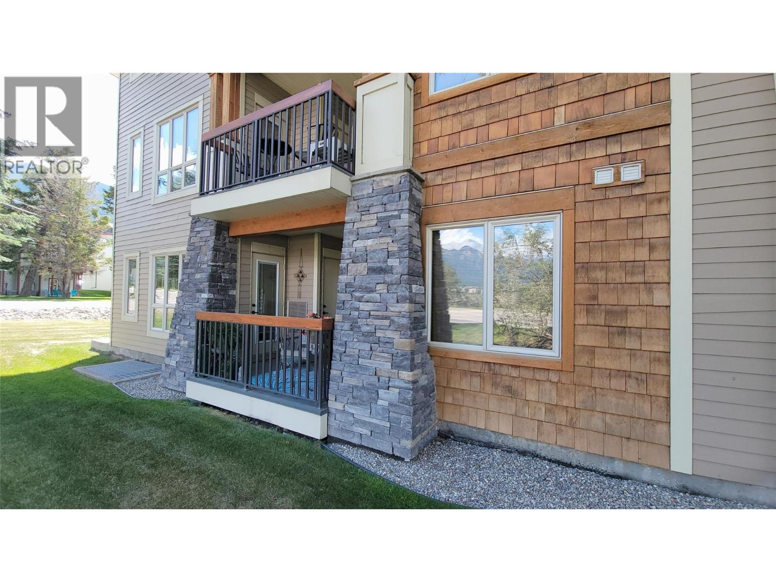7495 Columbia Avenue Unit# 1106, Radium Hot Springs, British Columbia  V0A 1M0 - Photo 47 - 10392392