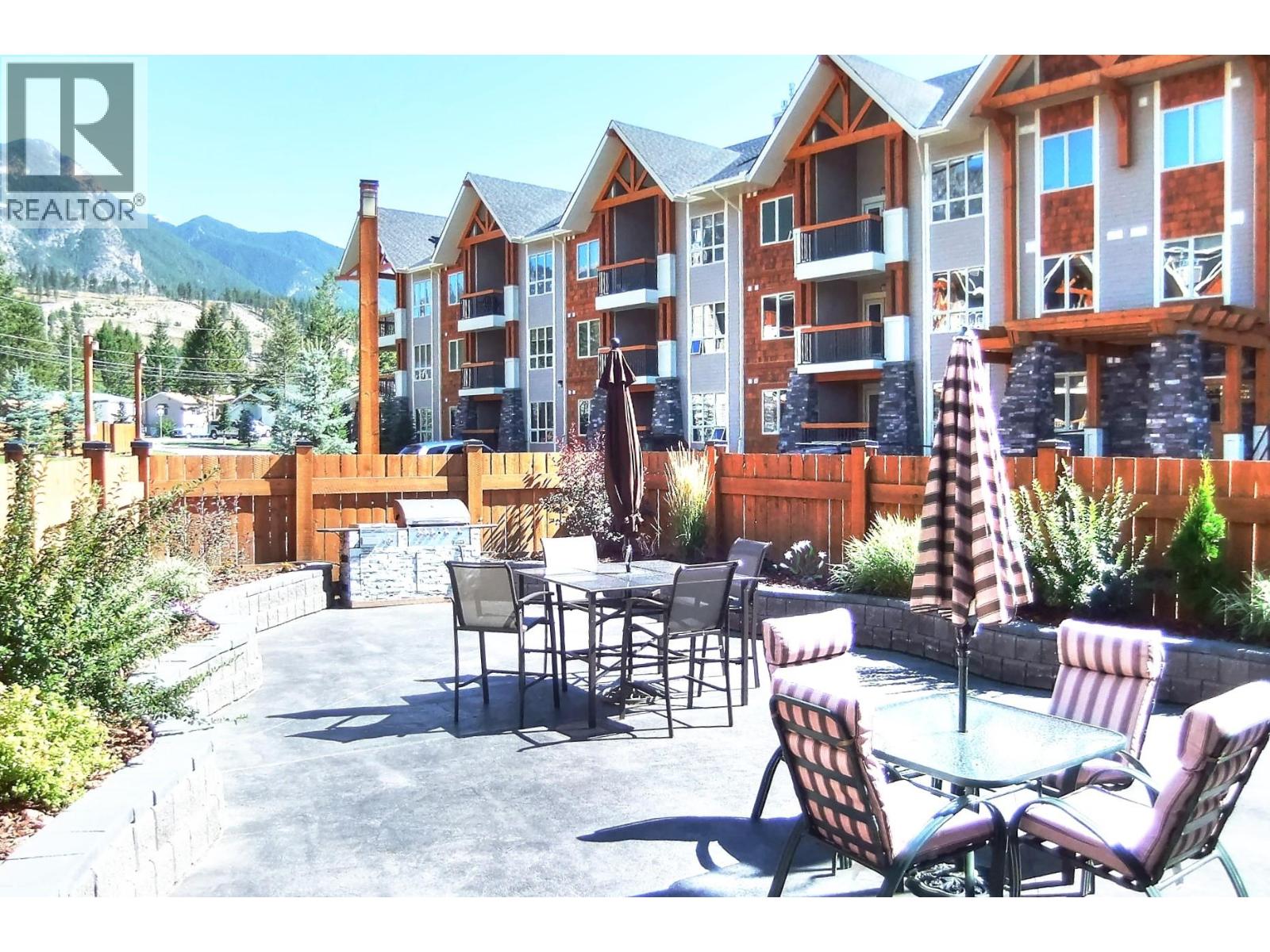 7495 Columbia Avenue Unit# 1106, Radium Hot Springs, British Columbia  V0A 1M0 - Photo 53 - 10392392