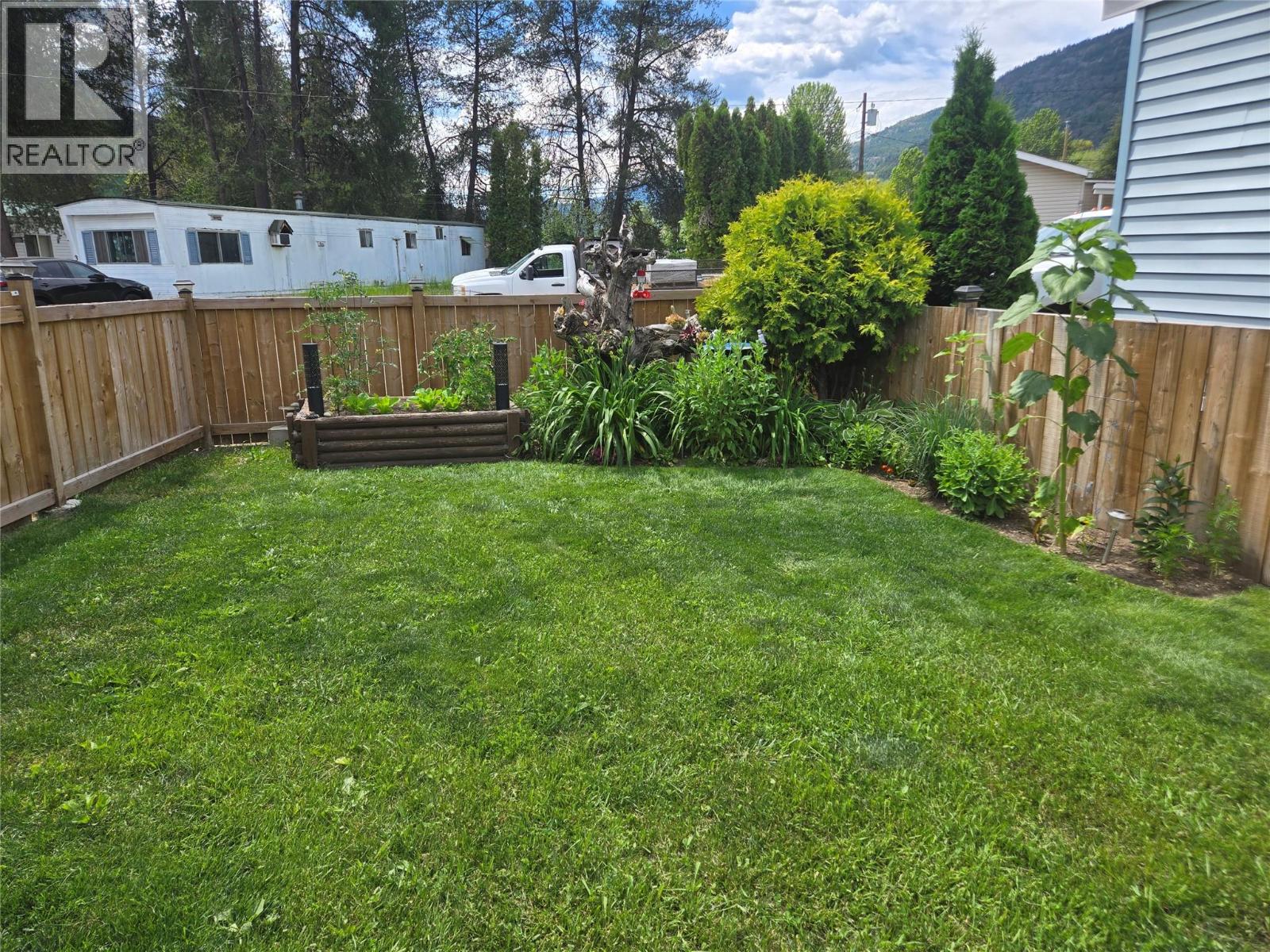 500 16th Avenue Unit# 12, Genelle, British Columbia  V0G 1G0 - Photo 7 - 10392629