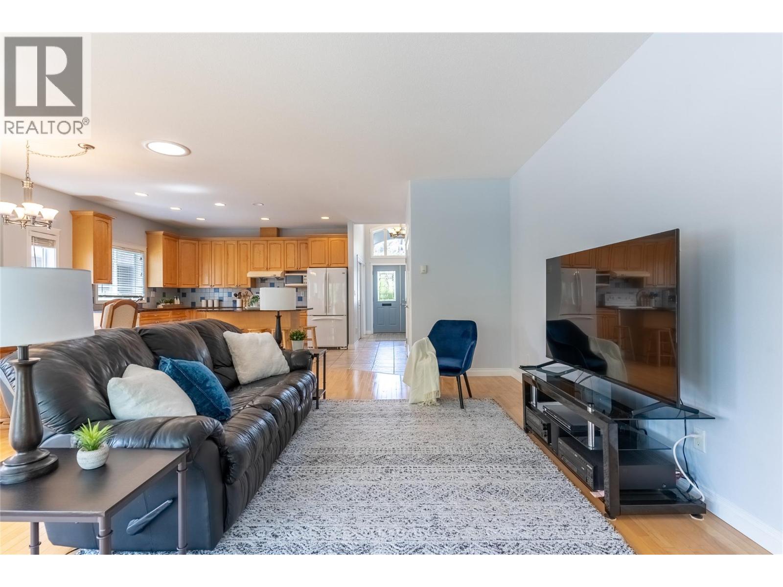 3727 Overlander Drive, Kamloops, British Columbia  V2B 8M4 - Photo 13 - 10392493