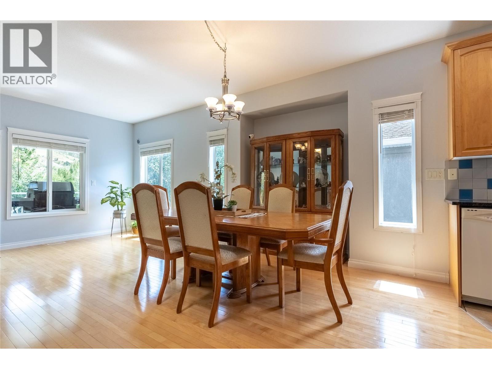 3727 Overlander Drive, Kamloops, British Columbia  V2B 8M4 - Photo 14 - 10392493