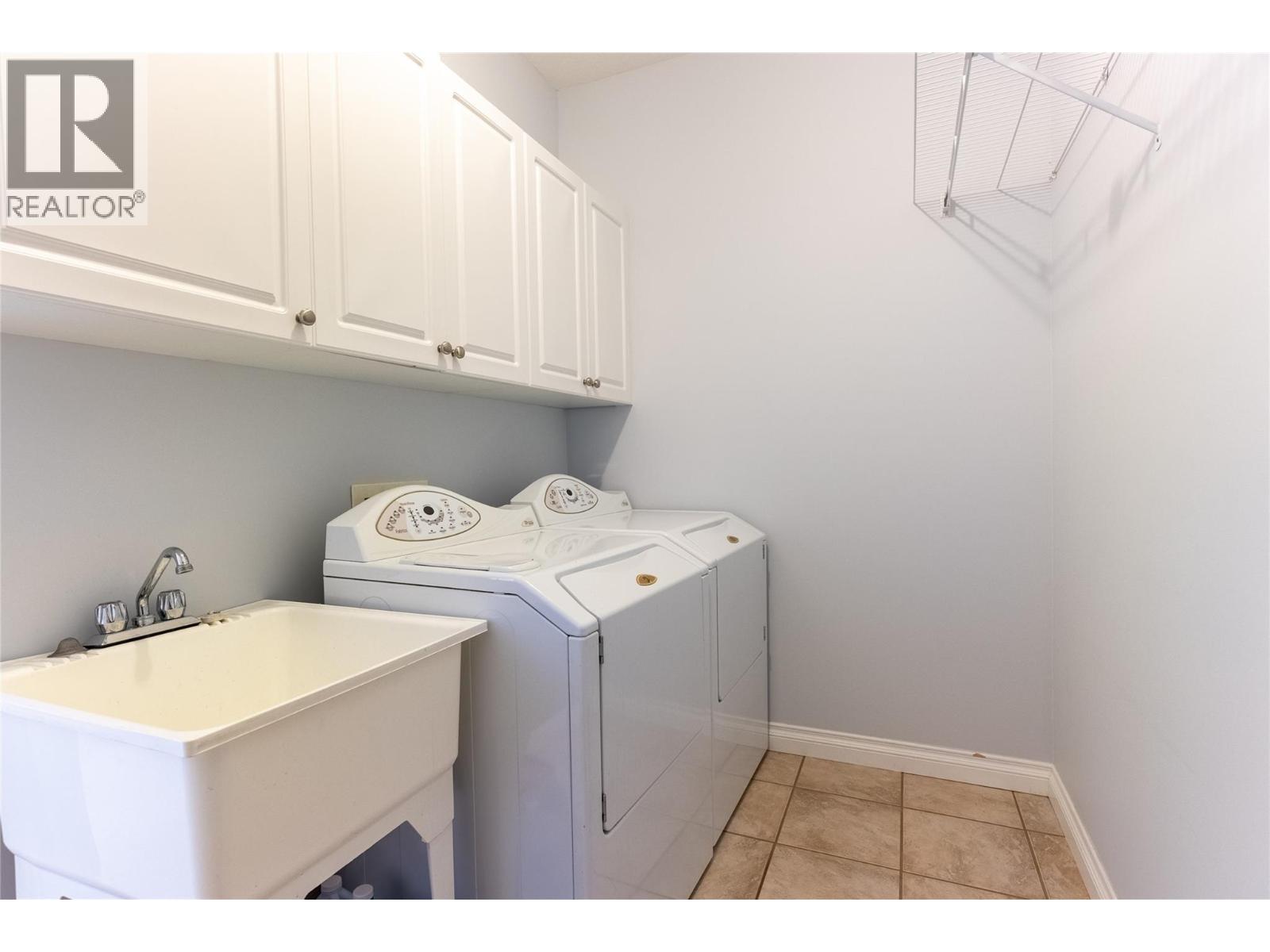 3727 Overlander Drive, Kamloops, British Columbia  V2B 8M4 - Photo 26 - 10392493