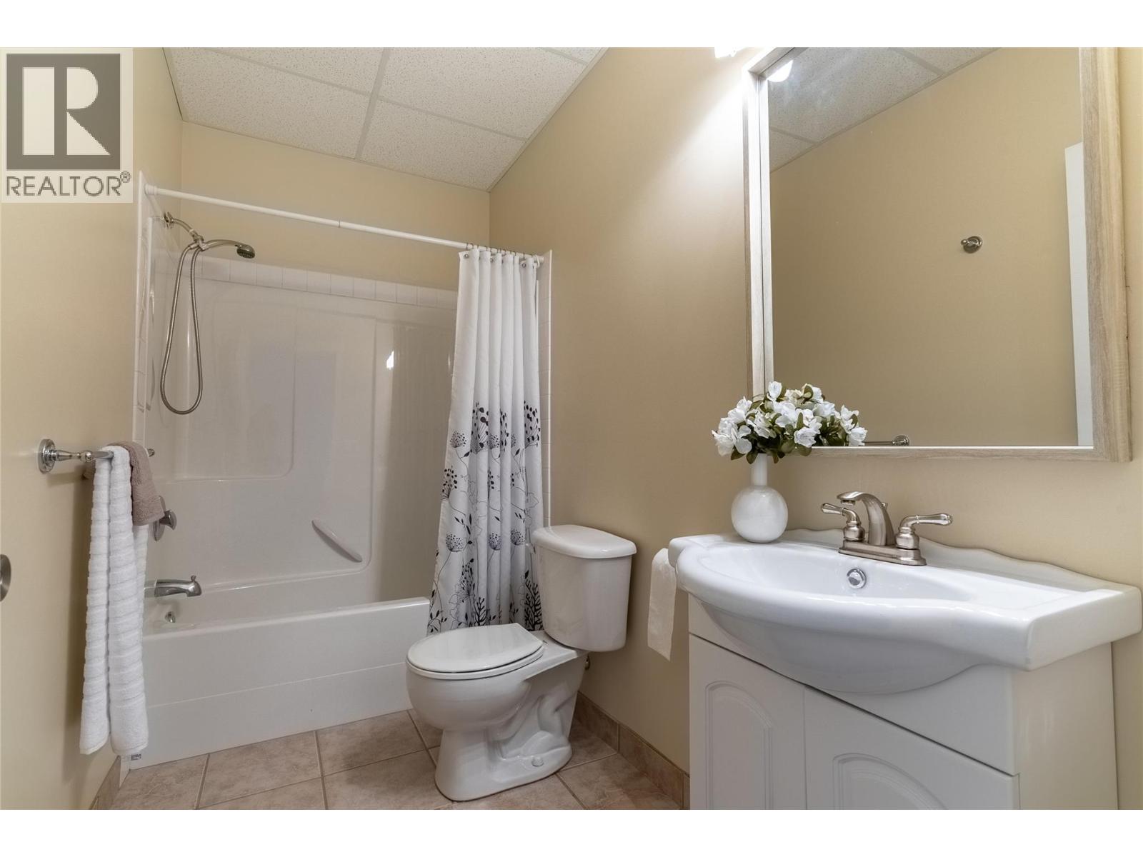3727 Overlander Drive, Kamloops, British Columbia  V2B 8M4 - Photo 33 - 10392493