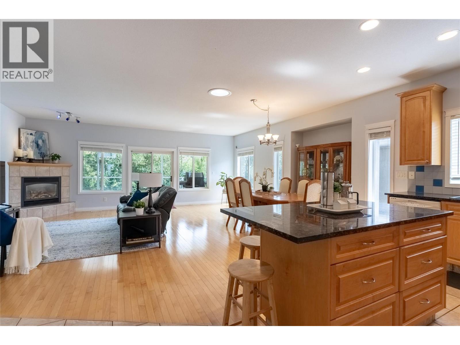 3727 Overlander Drive, Kamloops, British Columbia  V2B 8M4 - Photo 6 - 10392493