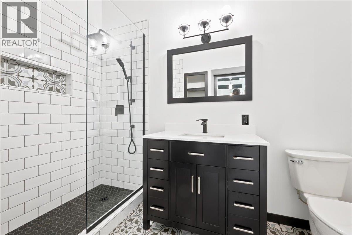 400 Inkster Road, Vernon, British Columbia  V1H 1L2 - Photo 31 - 10392701