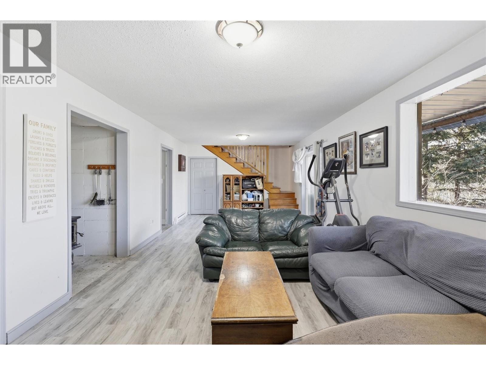 3267 Powell Road, Kamloops, British Columbia  V0E 3E1 - Photo 34 - 10392740