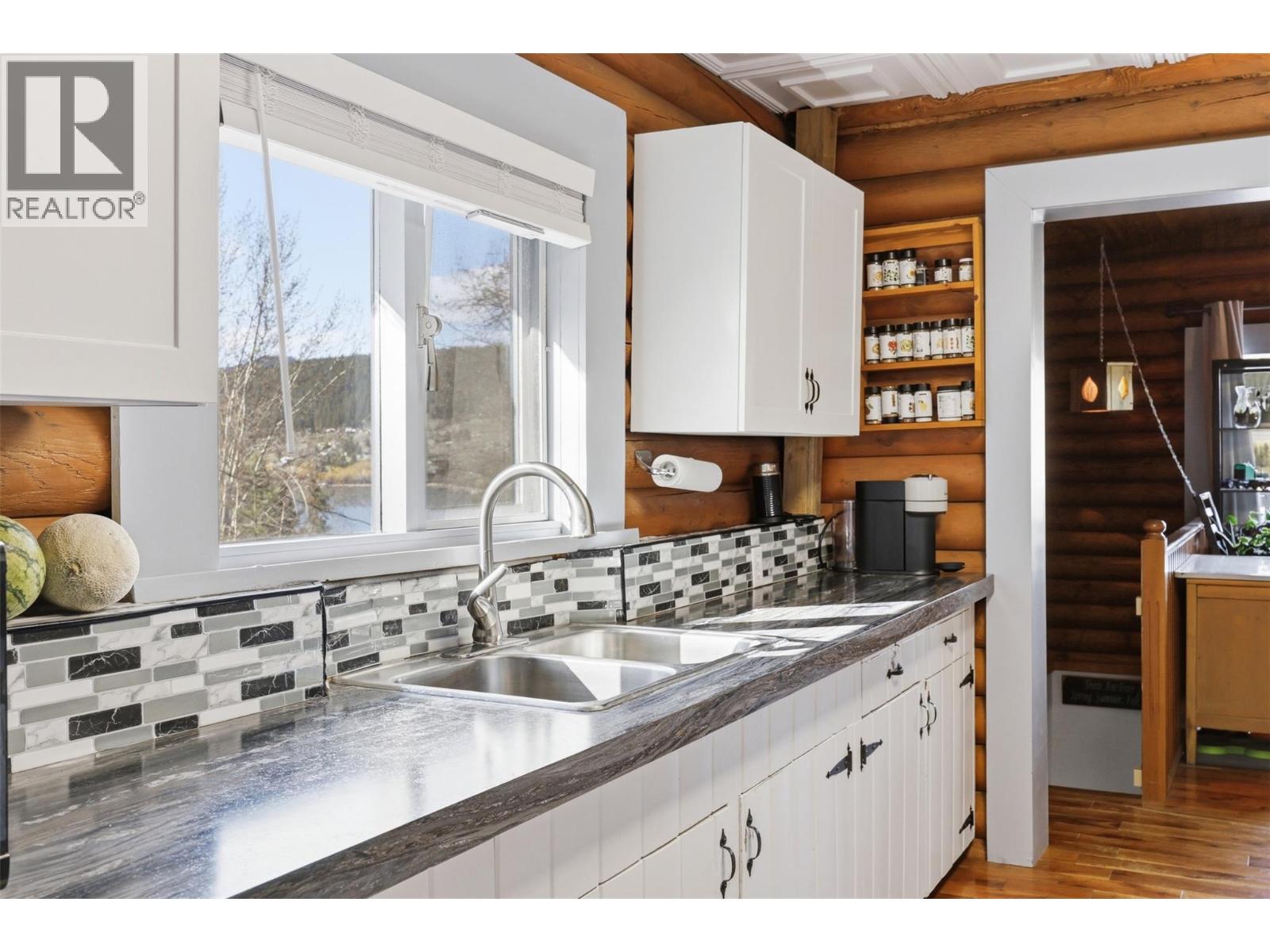 3267 Powell Road, Kamloops, British Columbia  V0E 3E1 - Photo 6 - 10392740