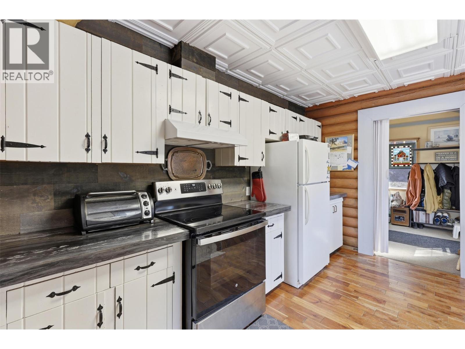 3267 Powell Road, Kamloops, British Columbia  V0E 3E1 - Photo 8 - 10392740