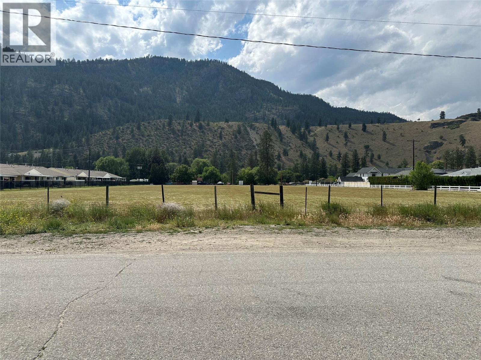1348 Cedar Street, Okanagan Falls, British Columbia  V0H 1R0 - Photo 2 - 10392161