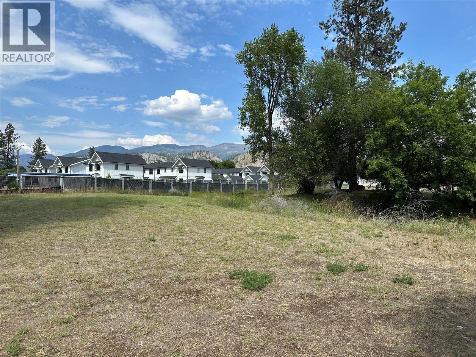 1348 Cedar Street, Okanagan Falls, British Columbia  V0H 1R0 - Photo 9 - 10392161