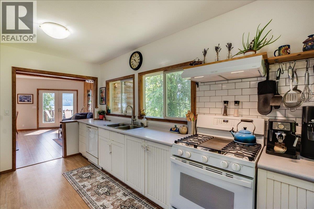 3548 Terrace Street, Ainsworth, British Columbia  V0G 1A0 - Photo 14 - 10392452