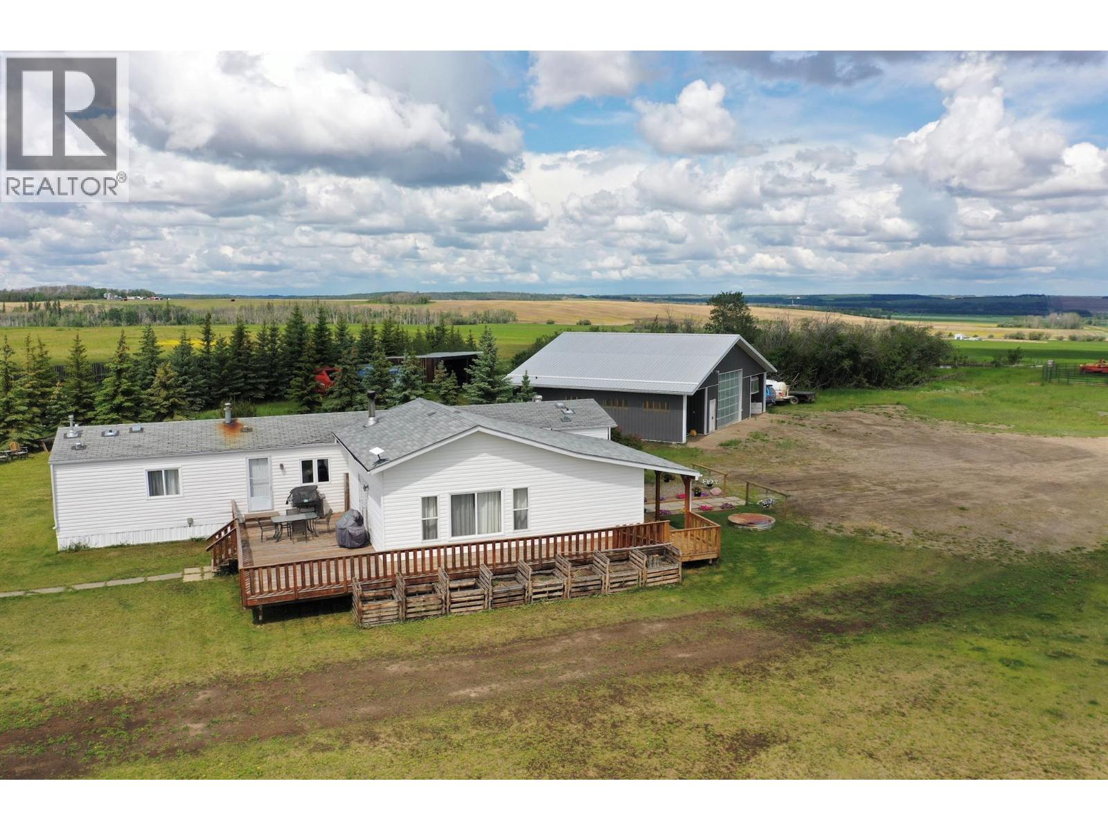 5883 217 Road, Dawson Creek, British Columbia  V1G 0A8 - Photo 4 - 10392757