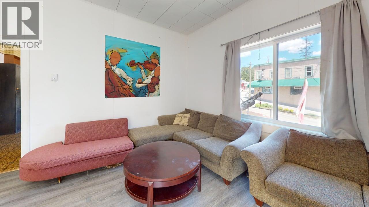 1999 Second Avenue, Rossland, British Columbia  V0G 1Y0 - Photo 28 - 10392665