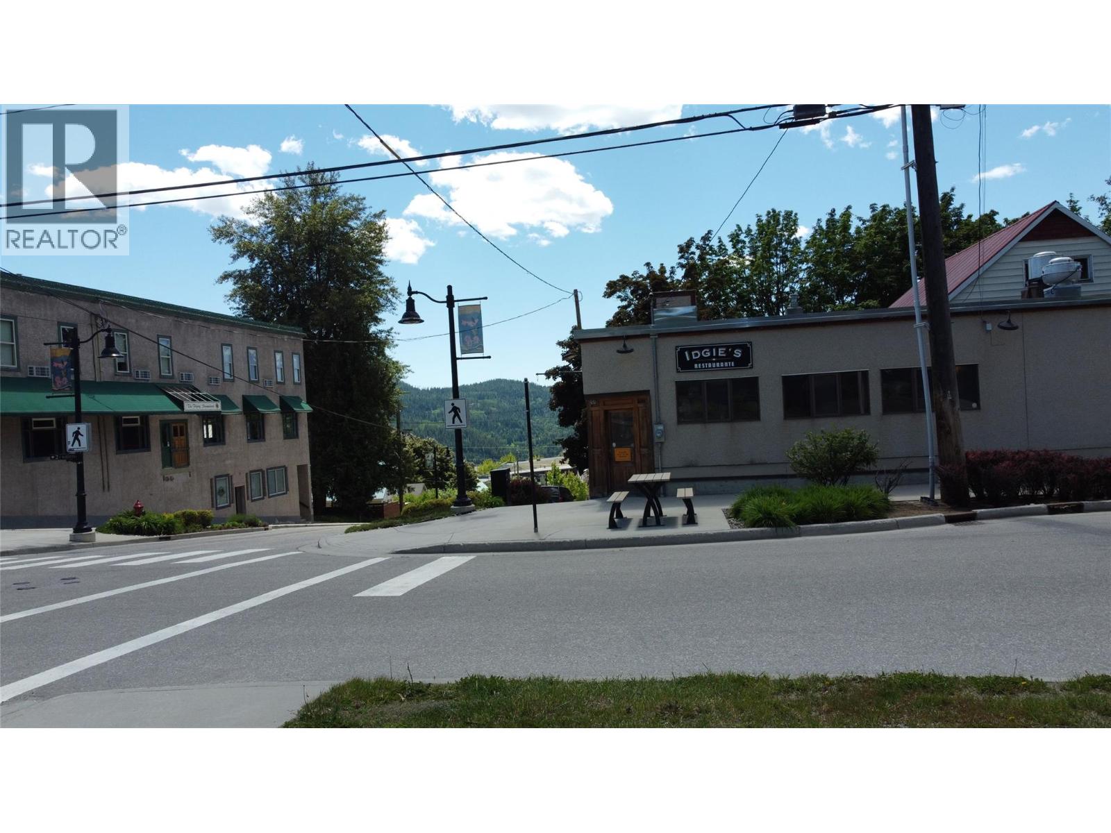1999 Second Avenue, Rossland, British Columbia  V0G 1Y0 - Photo 6 - 10392665