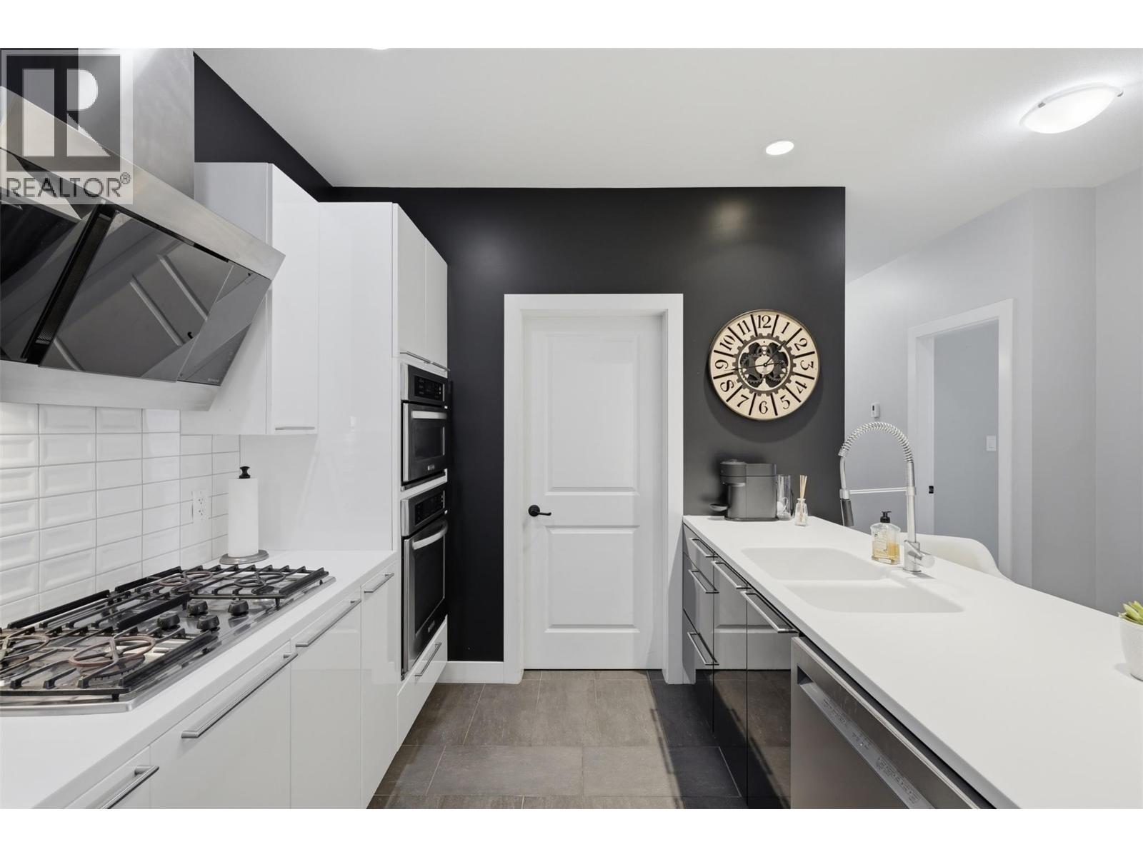 5170 Dallas Drive Unit# 411, Kamloops, British Columbia  V2C 0C7 - Photo 2 - 10391502