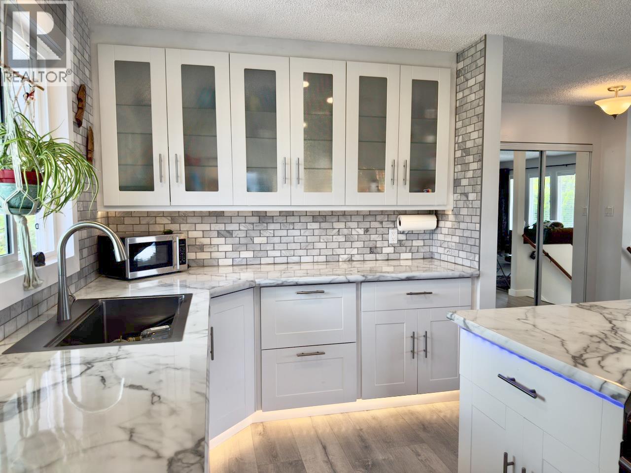 1094 Morningstar Road, Oliver, British Columbia  V0H 1T6 - Photo 10 - 10392781