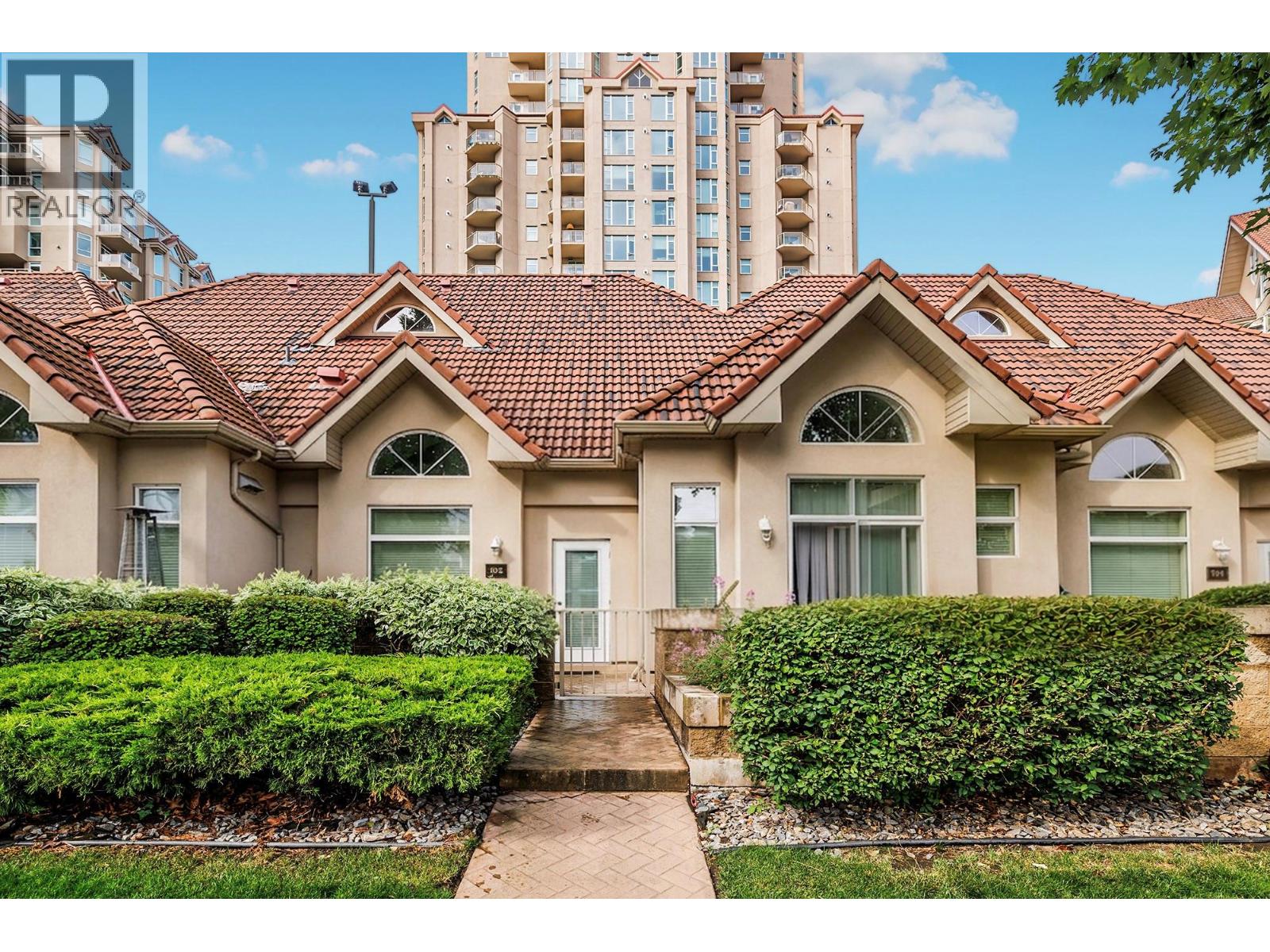1128 Sunset Drive Unit# 102, Kelowna, British Columbia  V1Y 9W1 - Photo 1 - 10391653