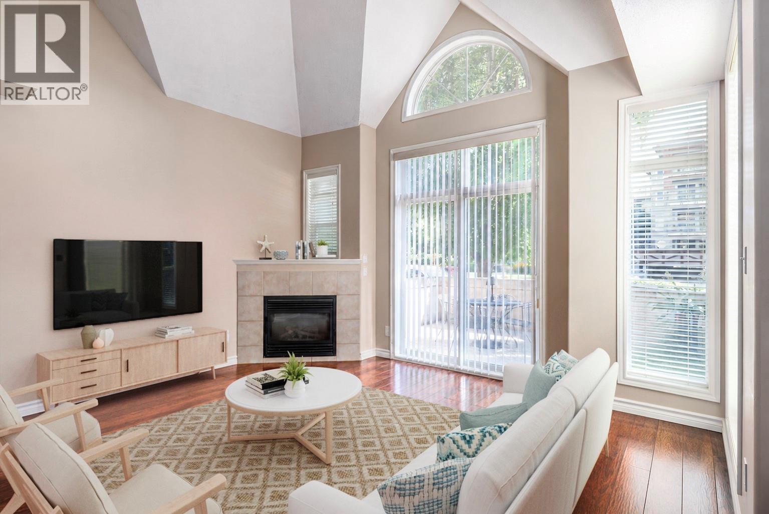 1128 Sunset Drive Unit# 102, Kelowna, British Columbia  V1Y 9W1 - Photo 3 - 10391653