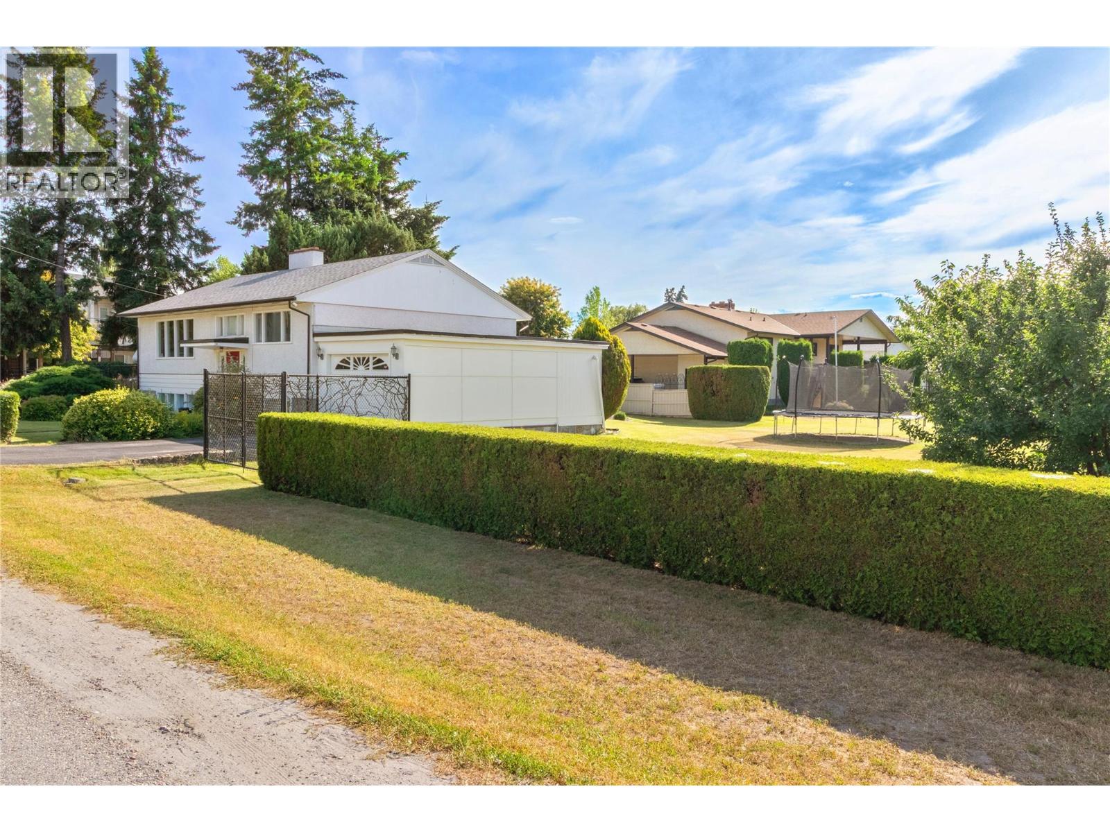 350 Fleming Road, Kelowna, British Columbia  V1X 3Z3 - Photo 4 - 10392547
