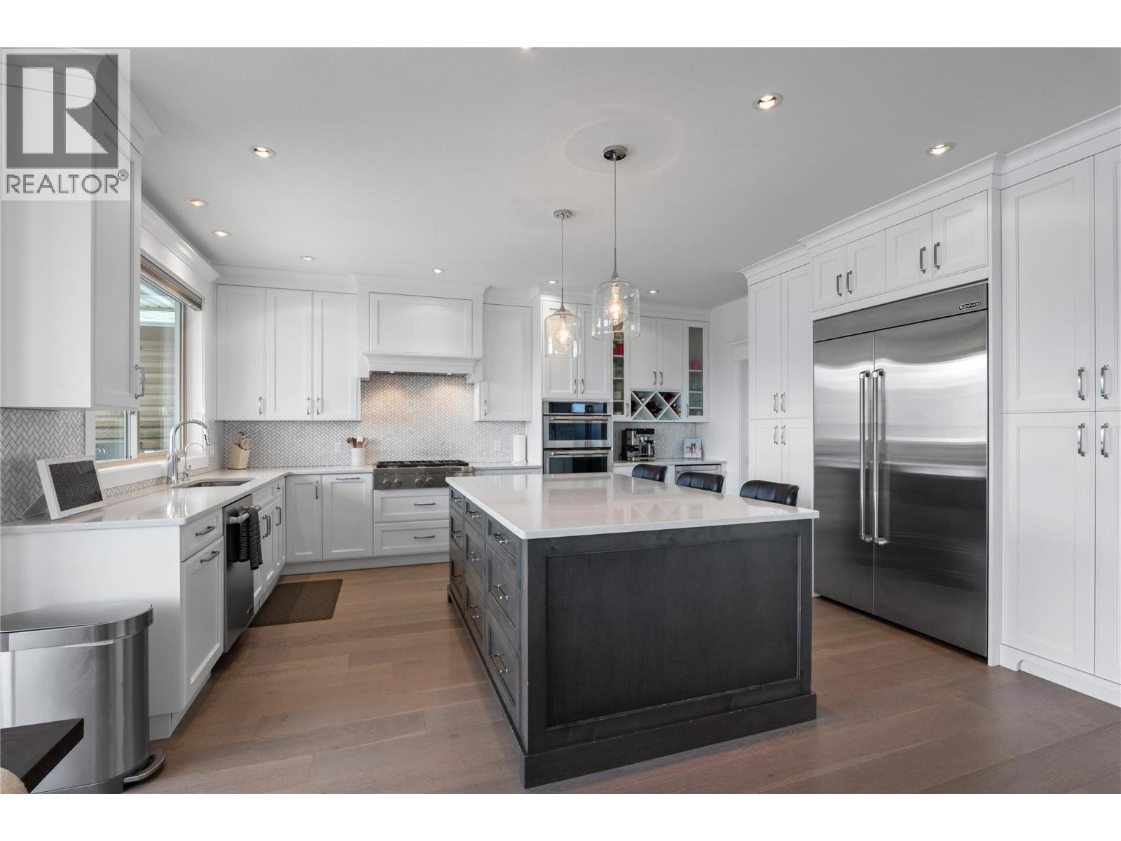 2064 Galore Crescent, Kamloops, British Columbia  V2E 0A7 - Photo 4 - 10392731