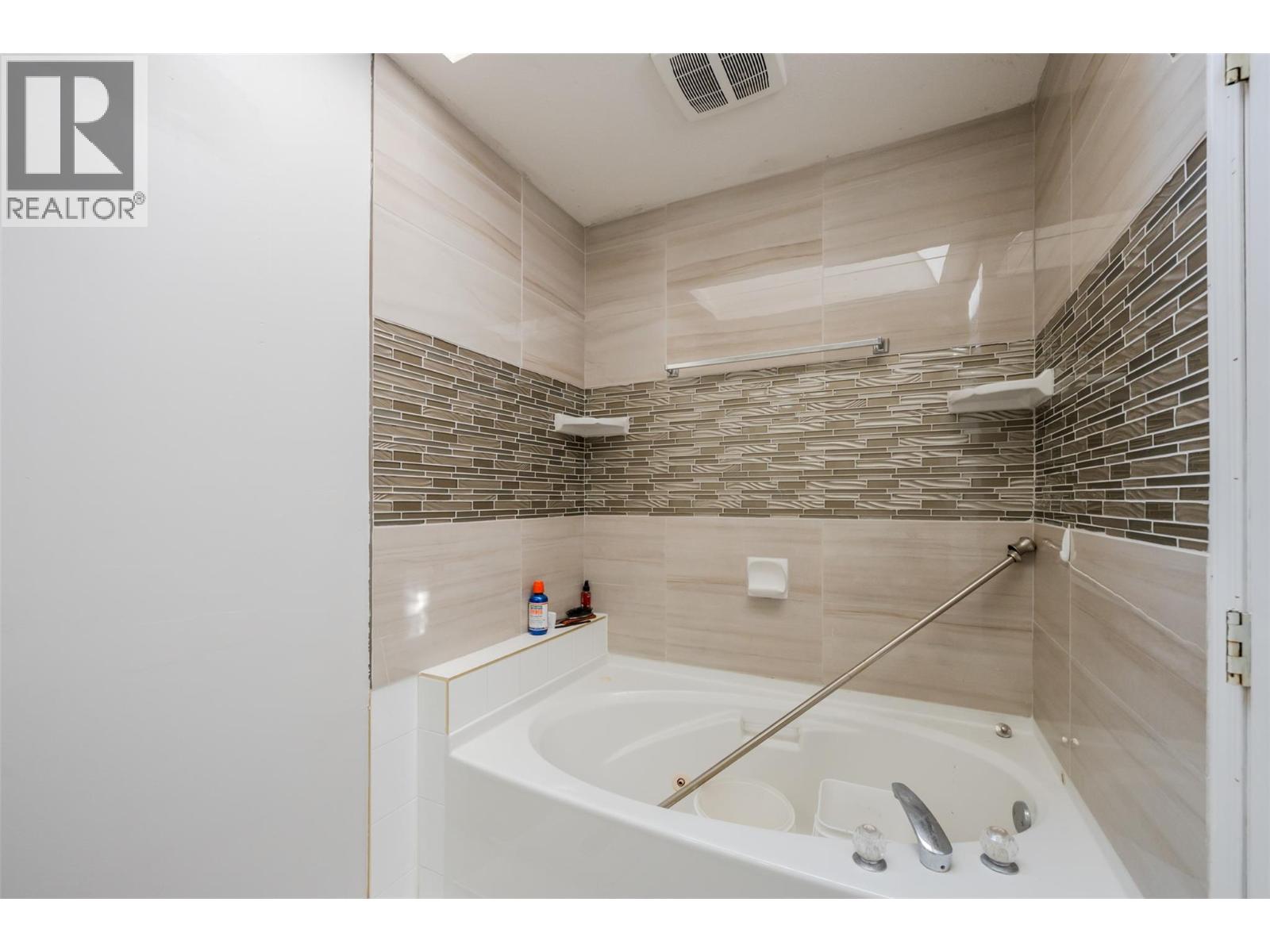 6128 Saint Martin Place, Oliver, British Columbia  V0H 1T0 - Photo 29 - 10392805