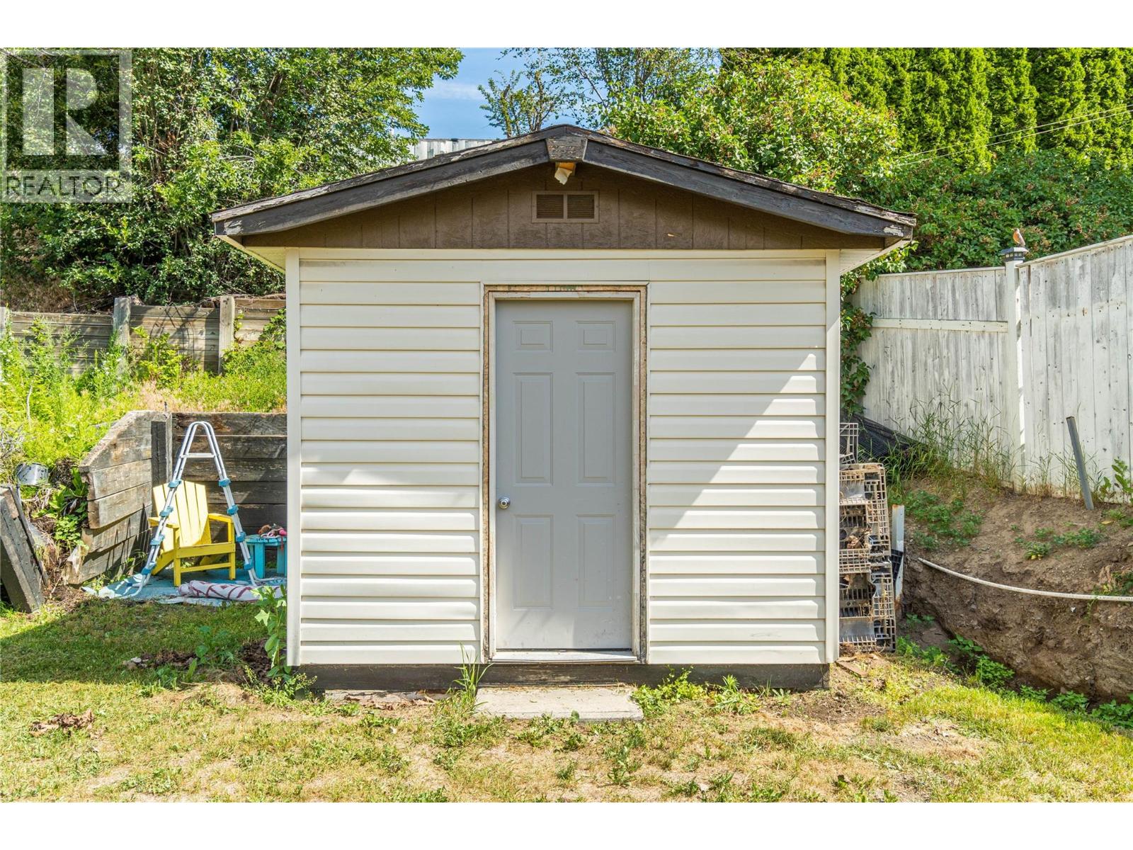 1680 Mt. Dufferin Drive, Kamloops, British Columbia  V2E 1A2 - Photo 32 - 10392679