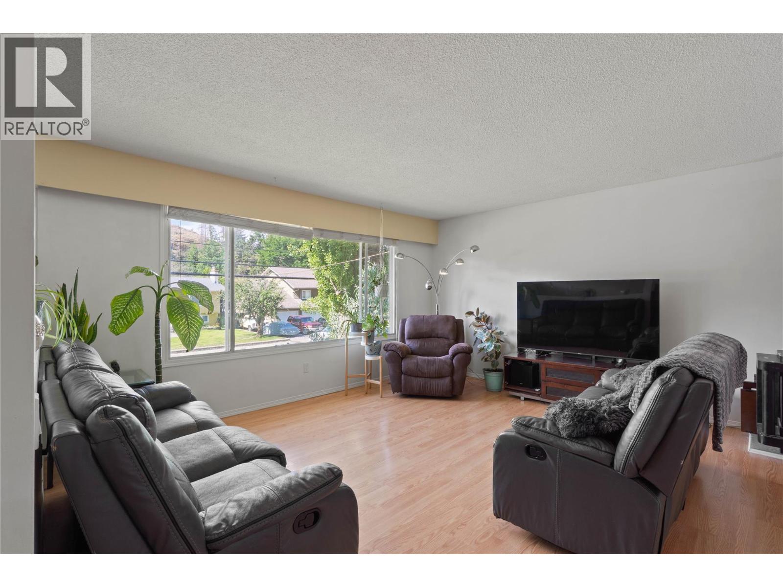 1680 Mt. Dufferin Drive, Kamloops, British Columbia  V2E 1A2 - Photo 6 - 10392679