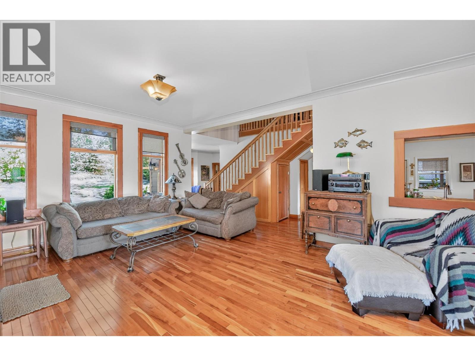 3604 Pleasant Valley Road, Vernon, British Columbia  V1T 4L6 - Photo 18 - 10392795