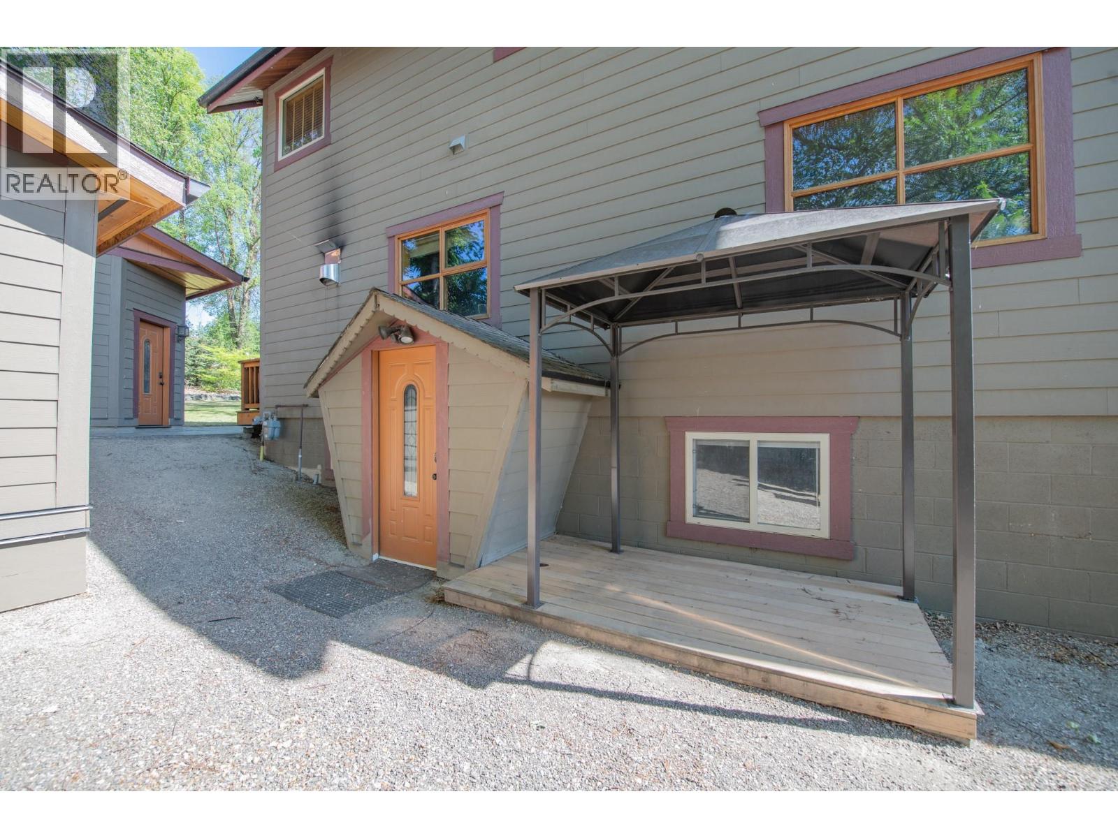 3604 Pleasant Valley Road, Vernon, British Columbia  V1T 4L6 - Photo 60 - 10392795
