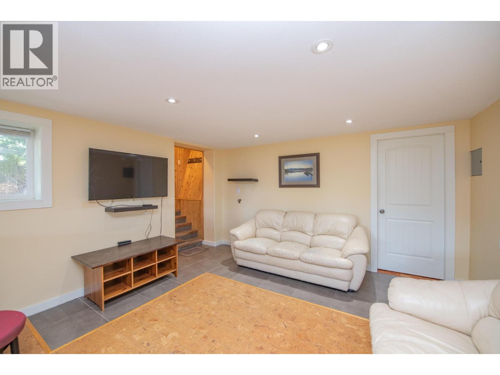 3604 Pleasant Valley Road, Vernon, British Columbia  V1T 4L6 - Photo 62 - 10392795