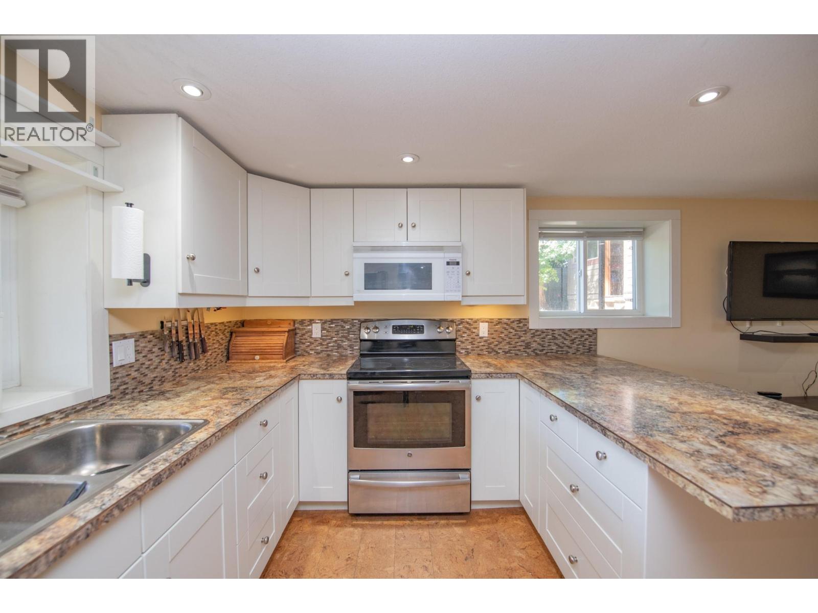 3604 Pleasant Valley Road, Vernon, British Columbia  V1T 4L6 - Photo 66 - 10392795