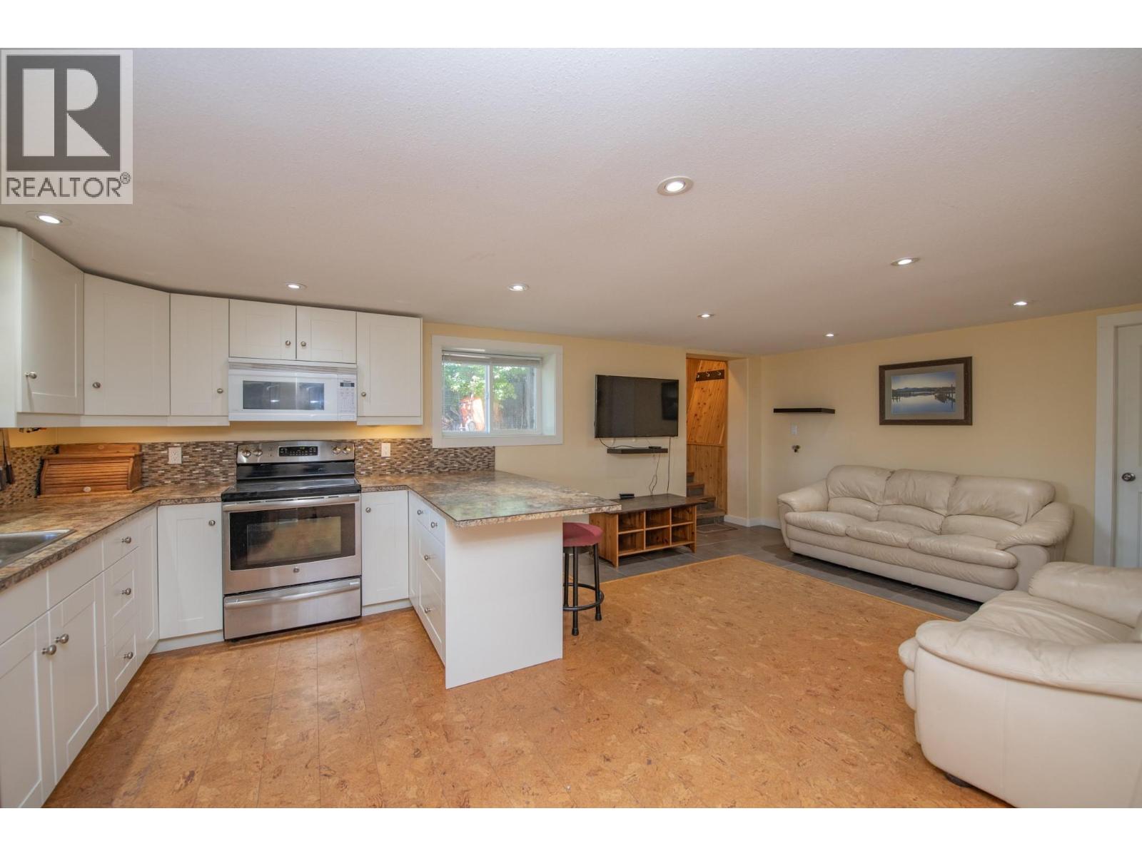 3604 Pleasant Valley Road, Vernon, British Columbia  V1T 4L6 - Photo 67 - 10392795
