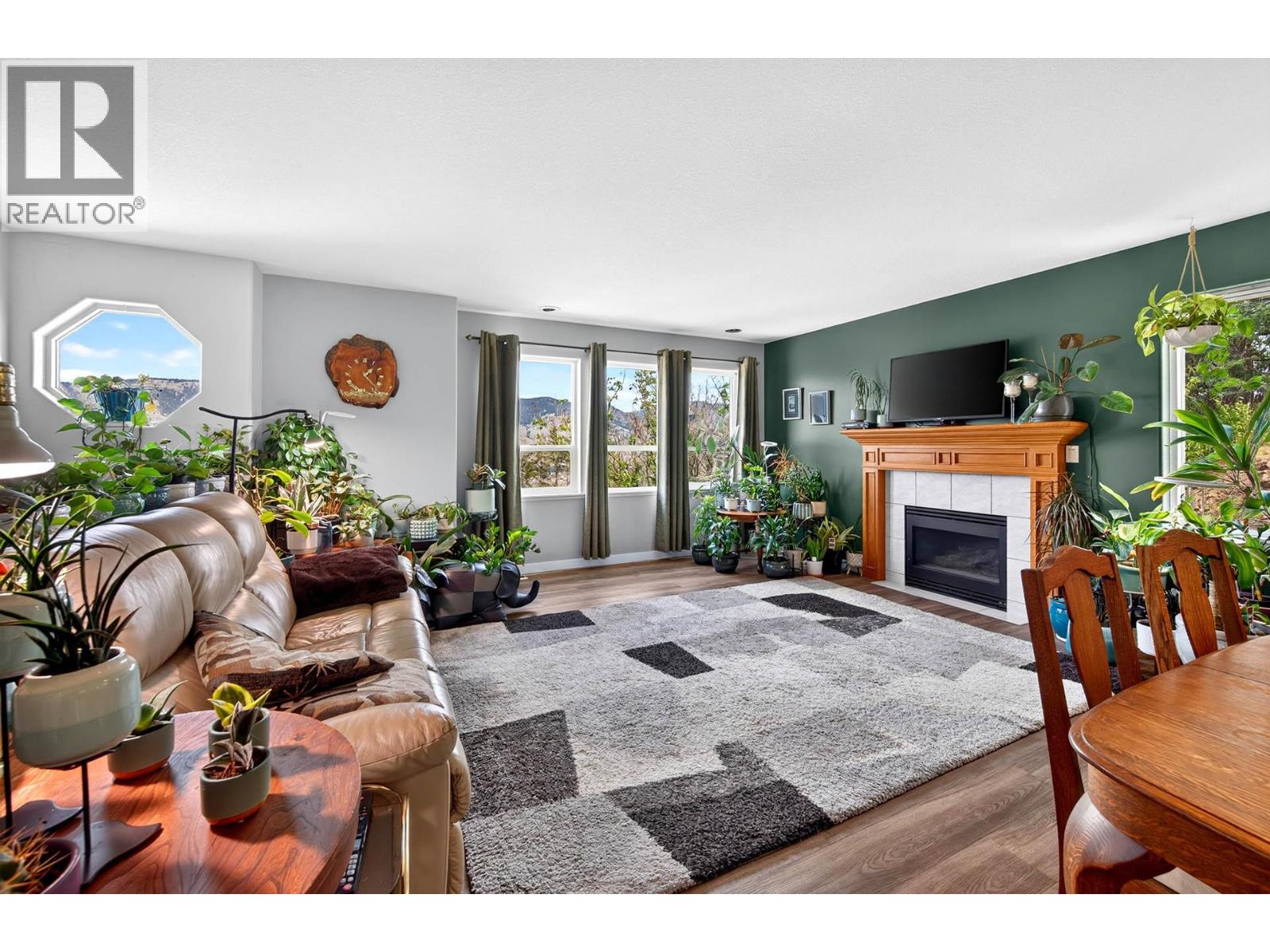 2781 Skeena Drive, Kamloops, British Columbia  V2E 2M9 - Photo 2 - 10392738