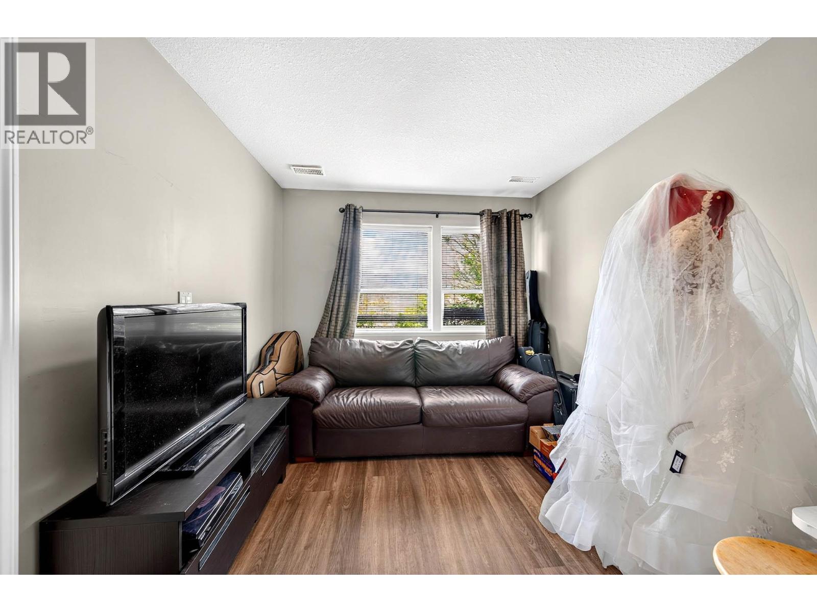 2781 Skeena Drive, Kamloops, British Columbia  V2E 2M9 - Photo 24 - 10392738