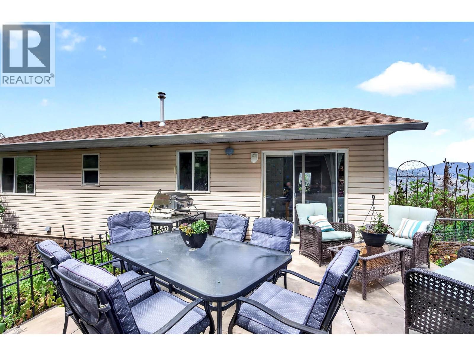 2781 Skeena Drive, Kamloops, British Columbia  V2E 2M9 - Photo 27 - 10392738