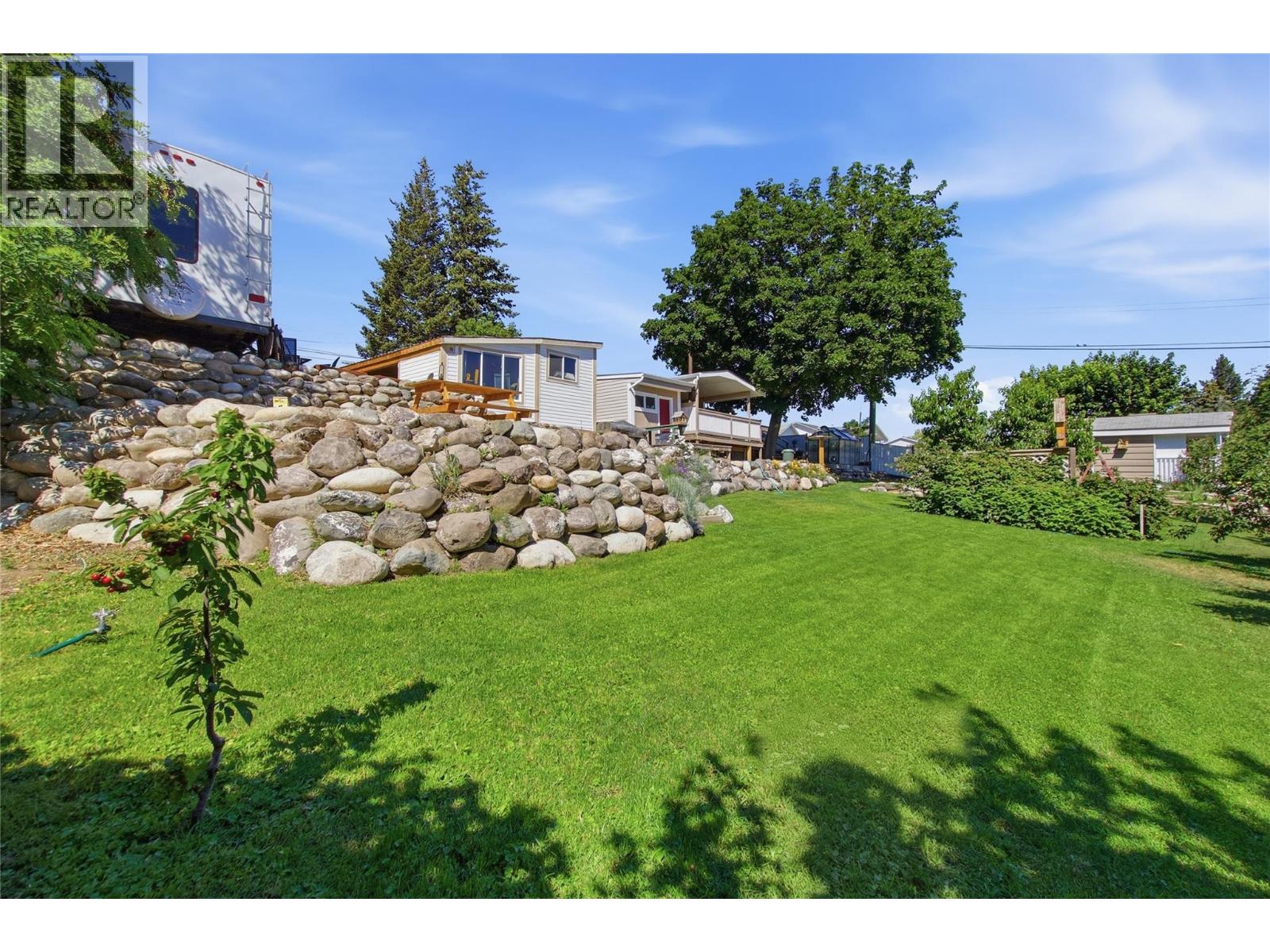 6277 Yarrow Road, Kamloops, British Columbia  V0K 2J0 - Photo 4 - 10392378