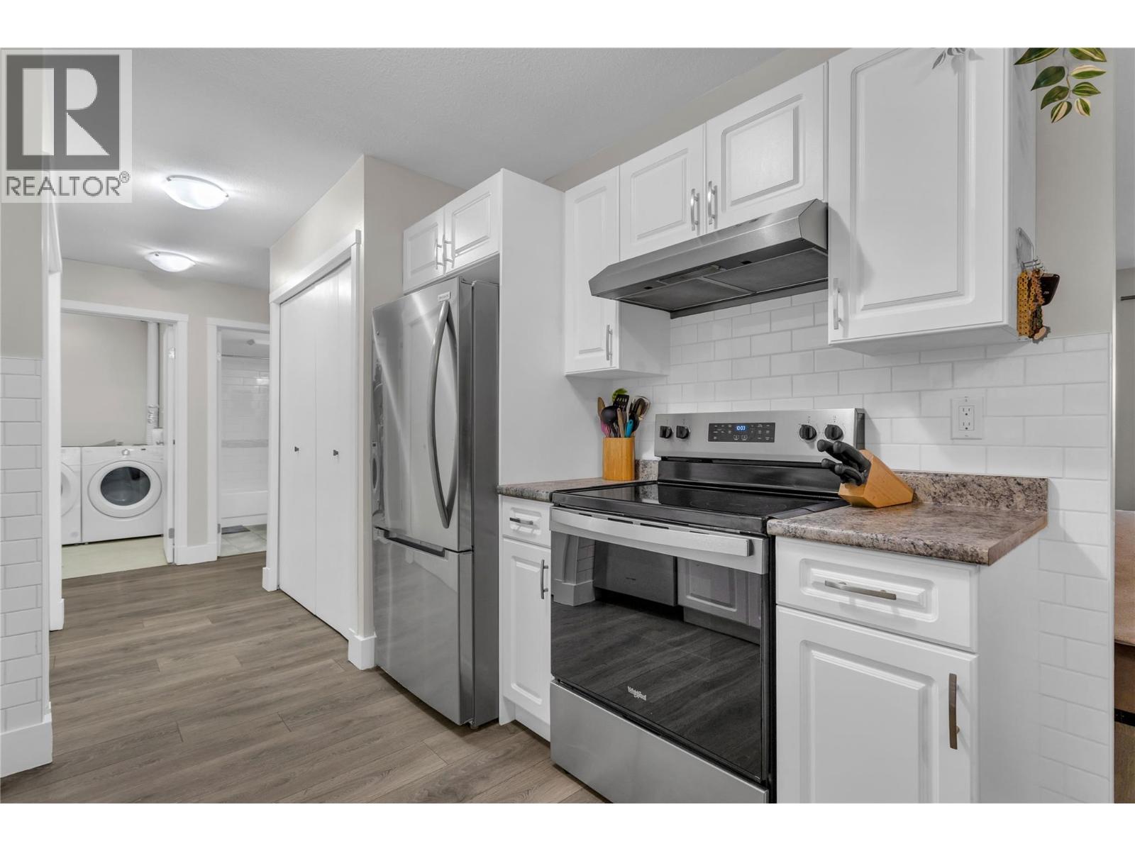 3854 Gordon Drive Unit# 186, Kelowna, British Columbia  V1W 3G5 - Photo 6 - 10392759