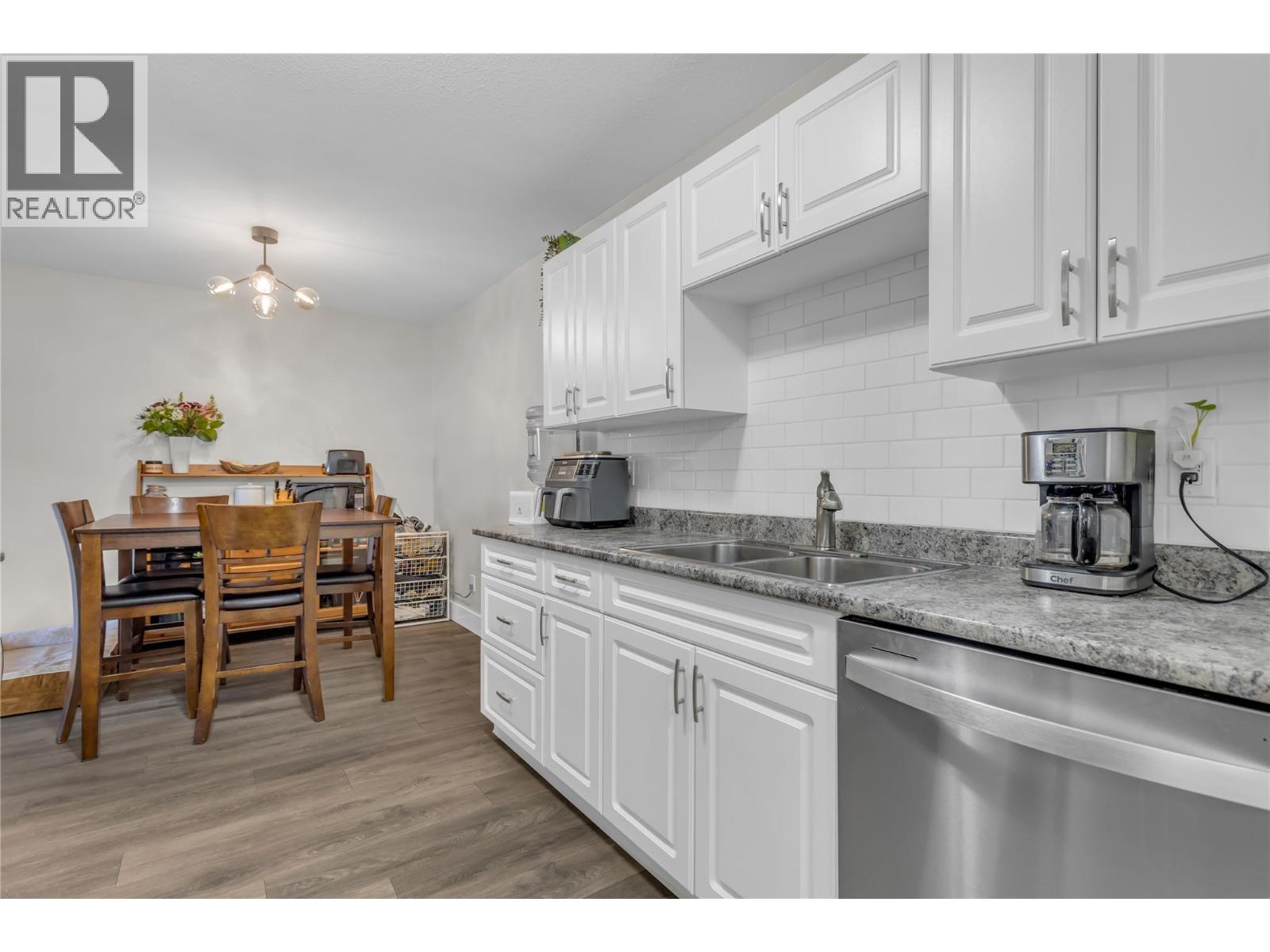 3854 Gordon Drive Unit# 186, Kelowna, British Columbia  V1W 3G5 - Photo 7 - 10392759