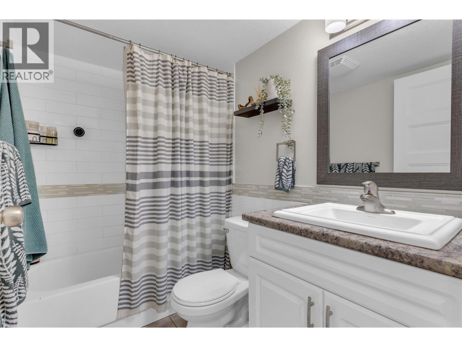 3854 Gordon Drive Unit# 186, Kelowna, British Columbia  V1W 3G5 - Photo 8 - 10392759