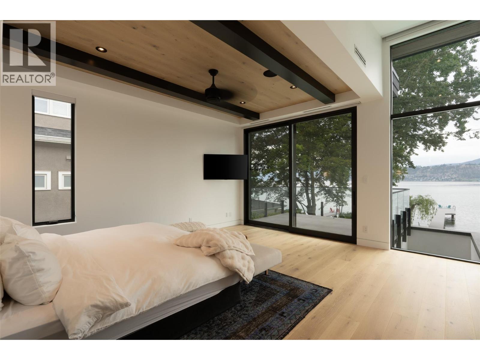 2764 Abbott Street, Kelowna, British Columbia  V1Y 1G4 - Photo 30 - 10389782