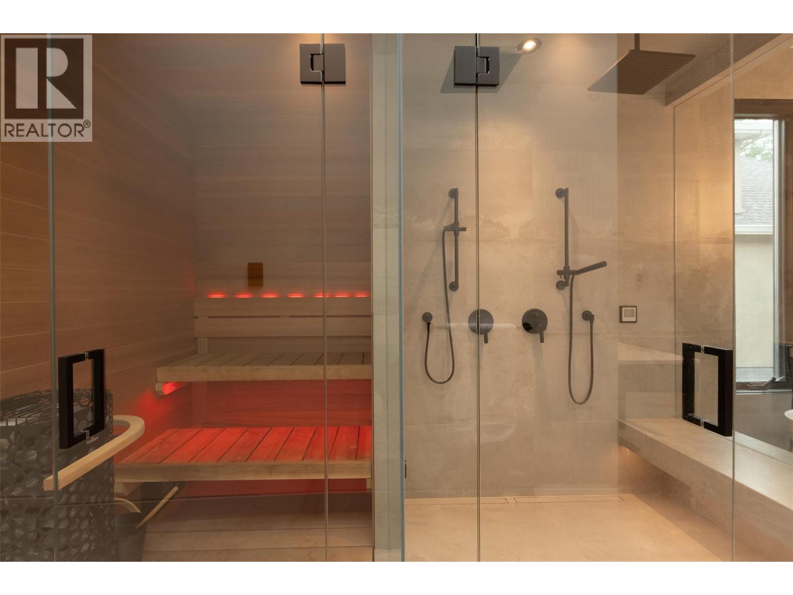 2764 Abbott Street, Kelowna, British Columbia  V1Y 1G4 - Photo 38 - 10389782
