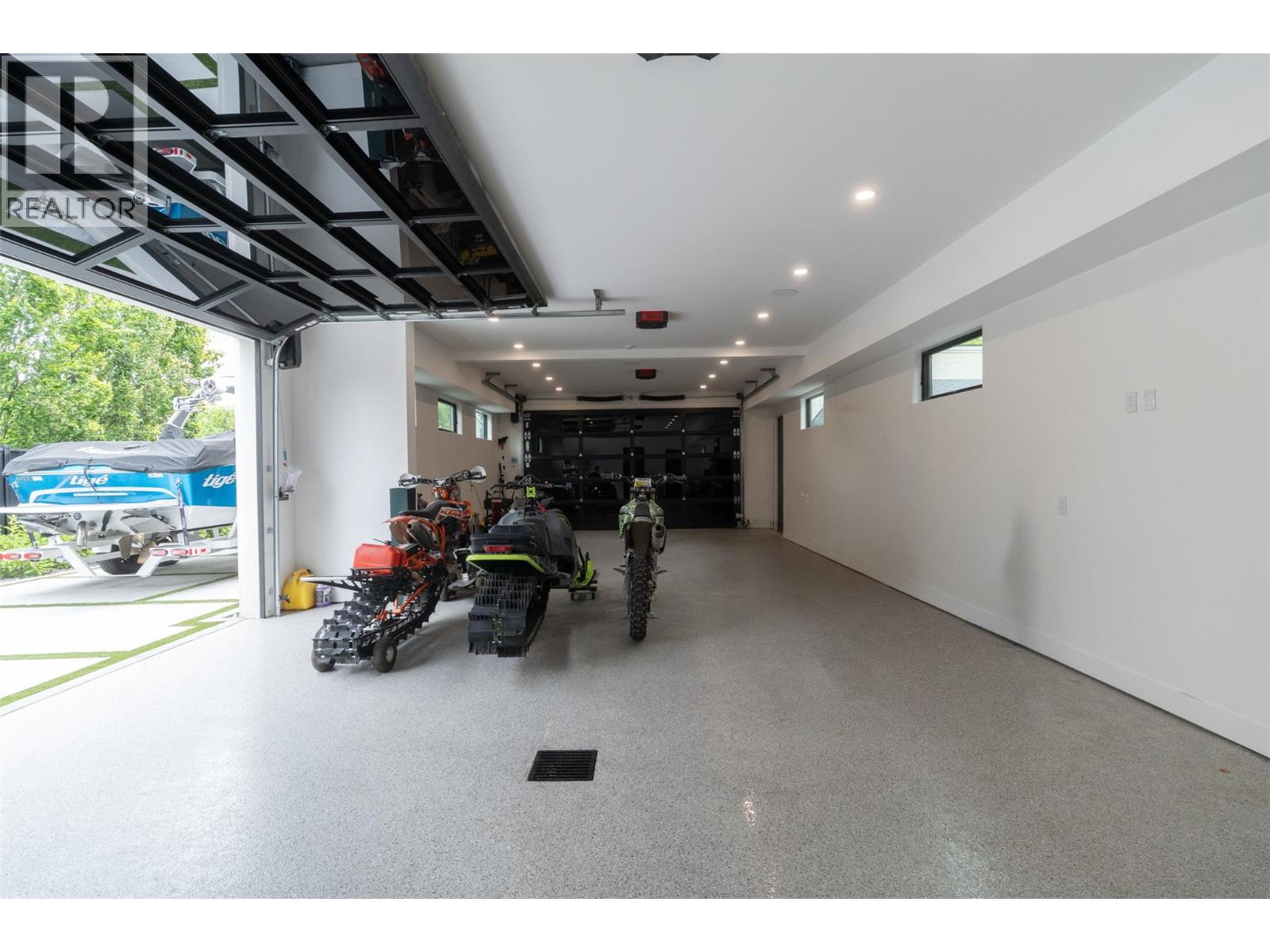 2764 Abbott Street, Kelowna, British Columbia  V1Y 1G4 - Photo 69 - 10389782