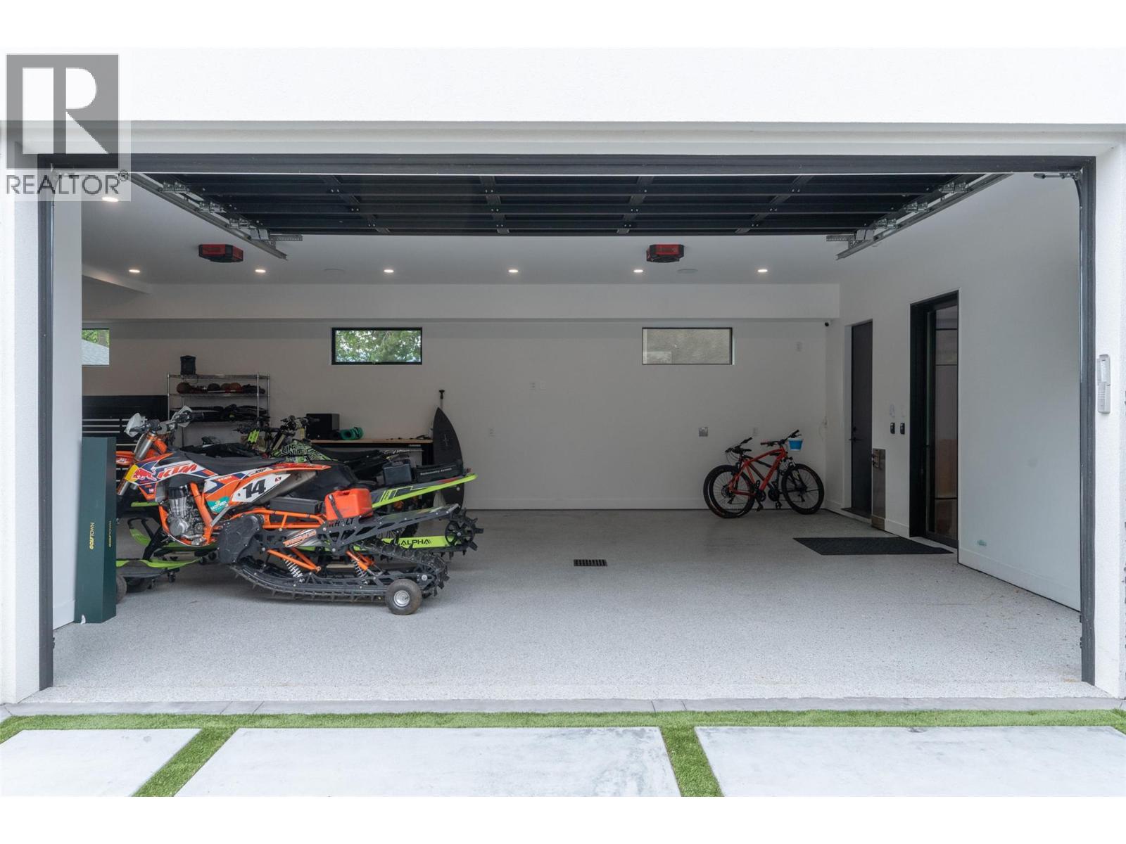 2764 Abbott Street, Kelowna, British Columbia  V1Y 1G4 - Photo 71 - 10389782